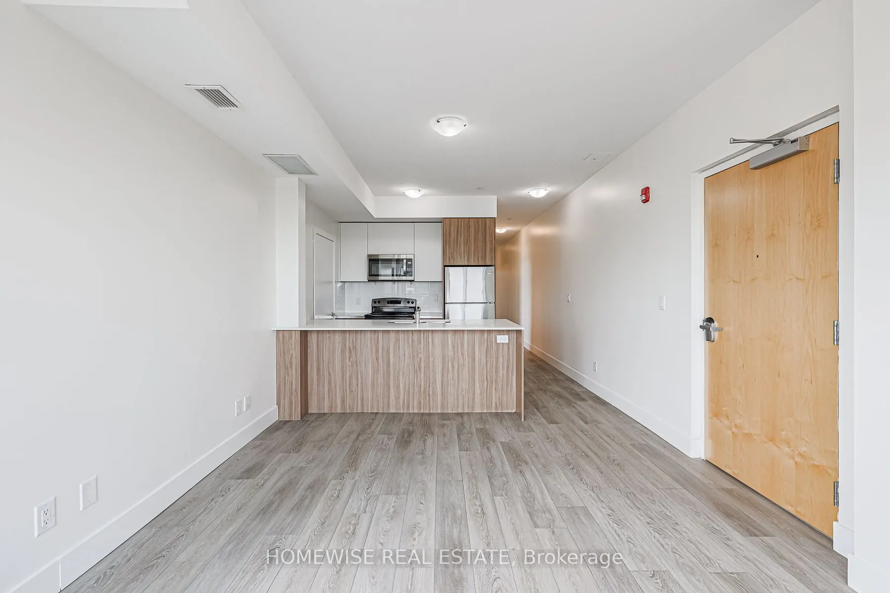 293 Viewmount Avenue, #R01