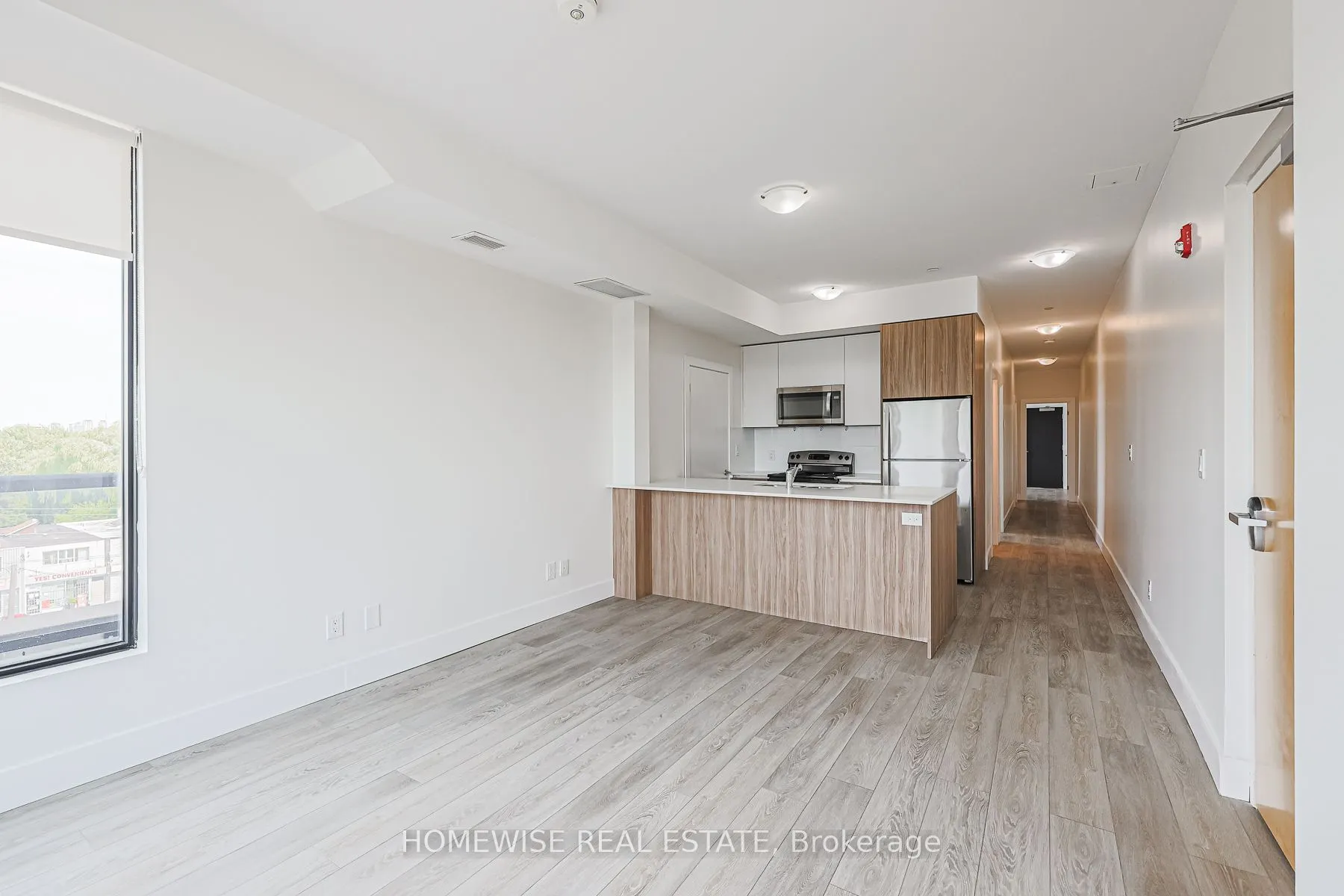 293 Viewmount Avenue, #R01