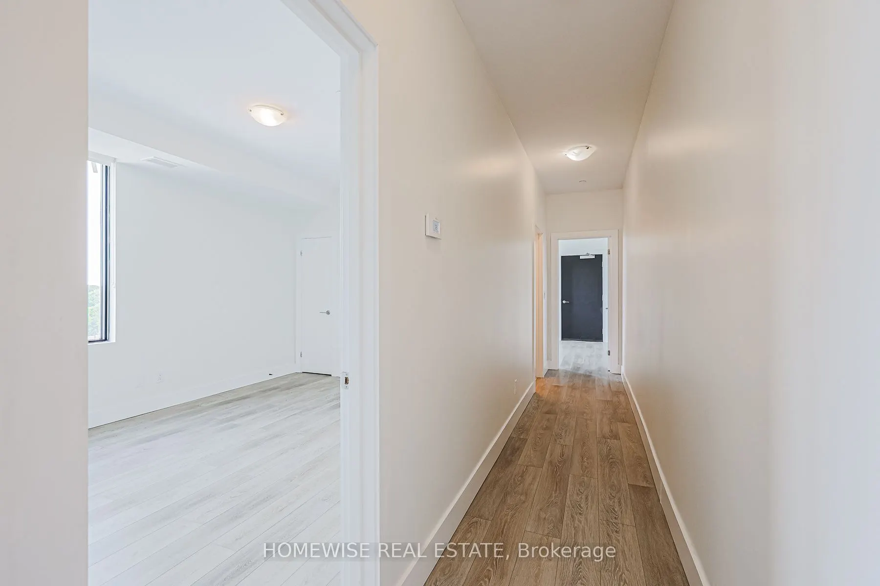 293 Viewmount Avenue, #R01