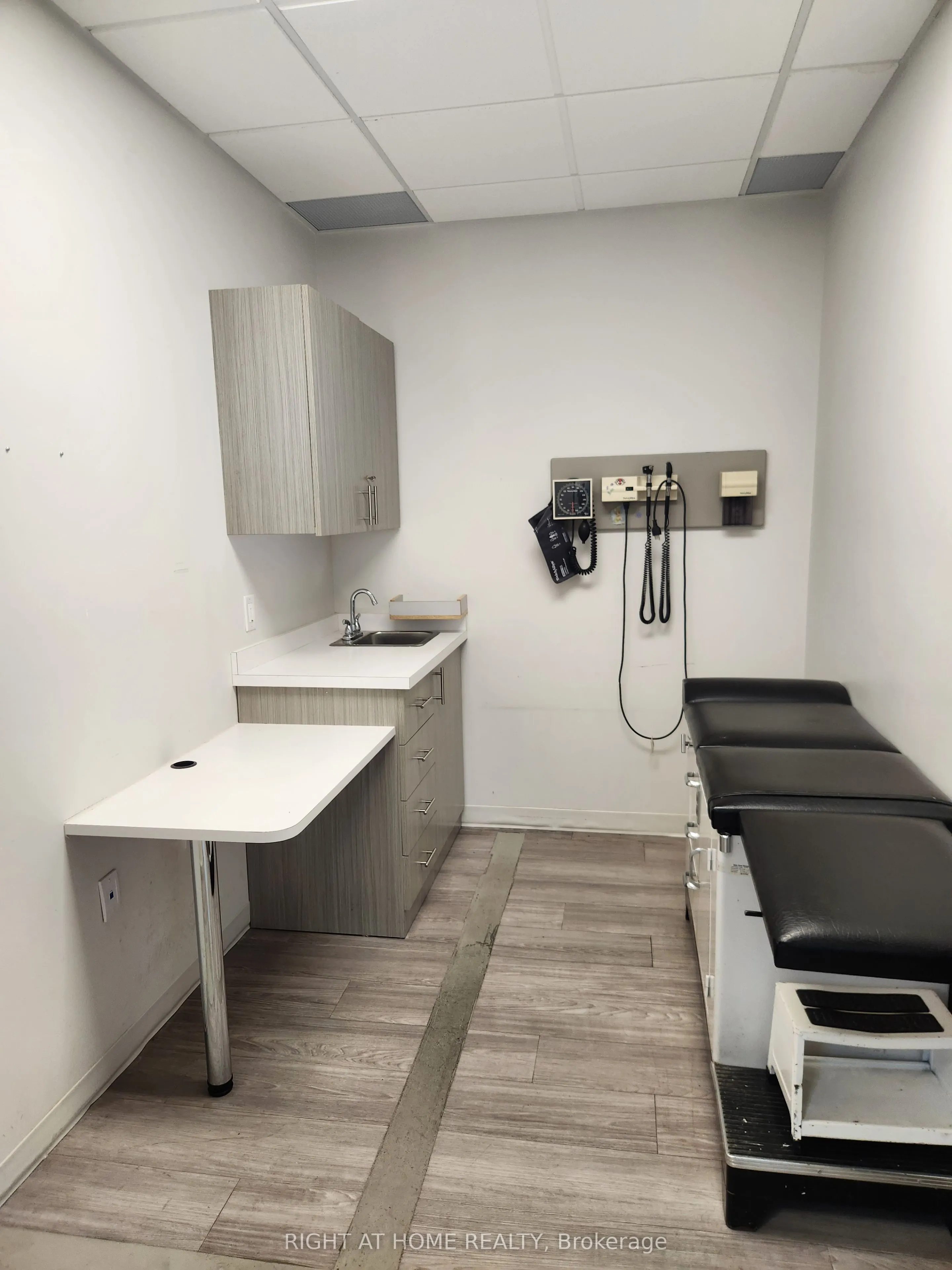 1017 Wilson Avenue, #100B