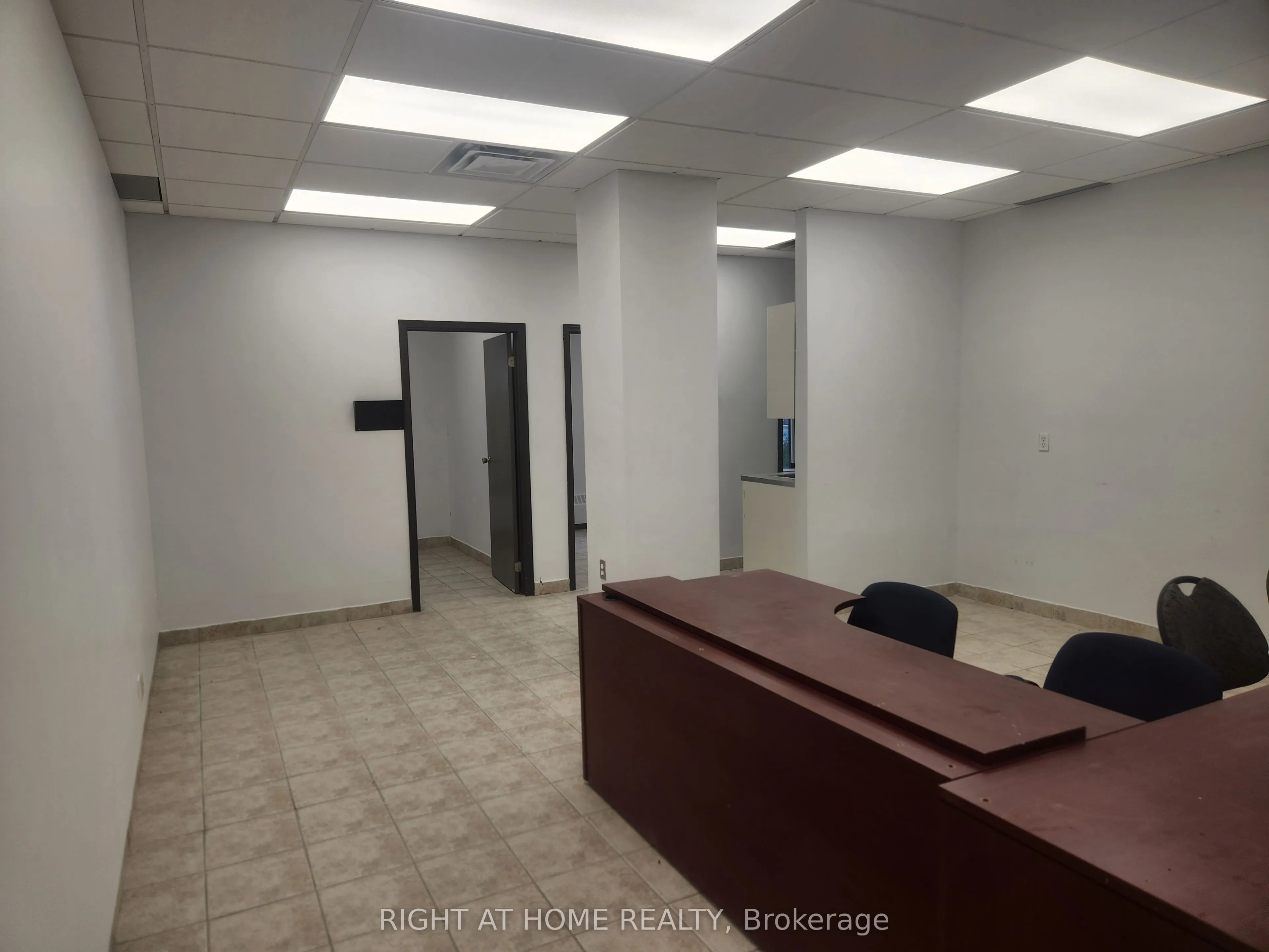 1017 Wilson Avenue, #404