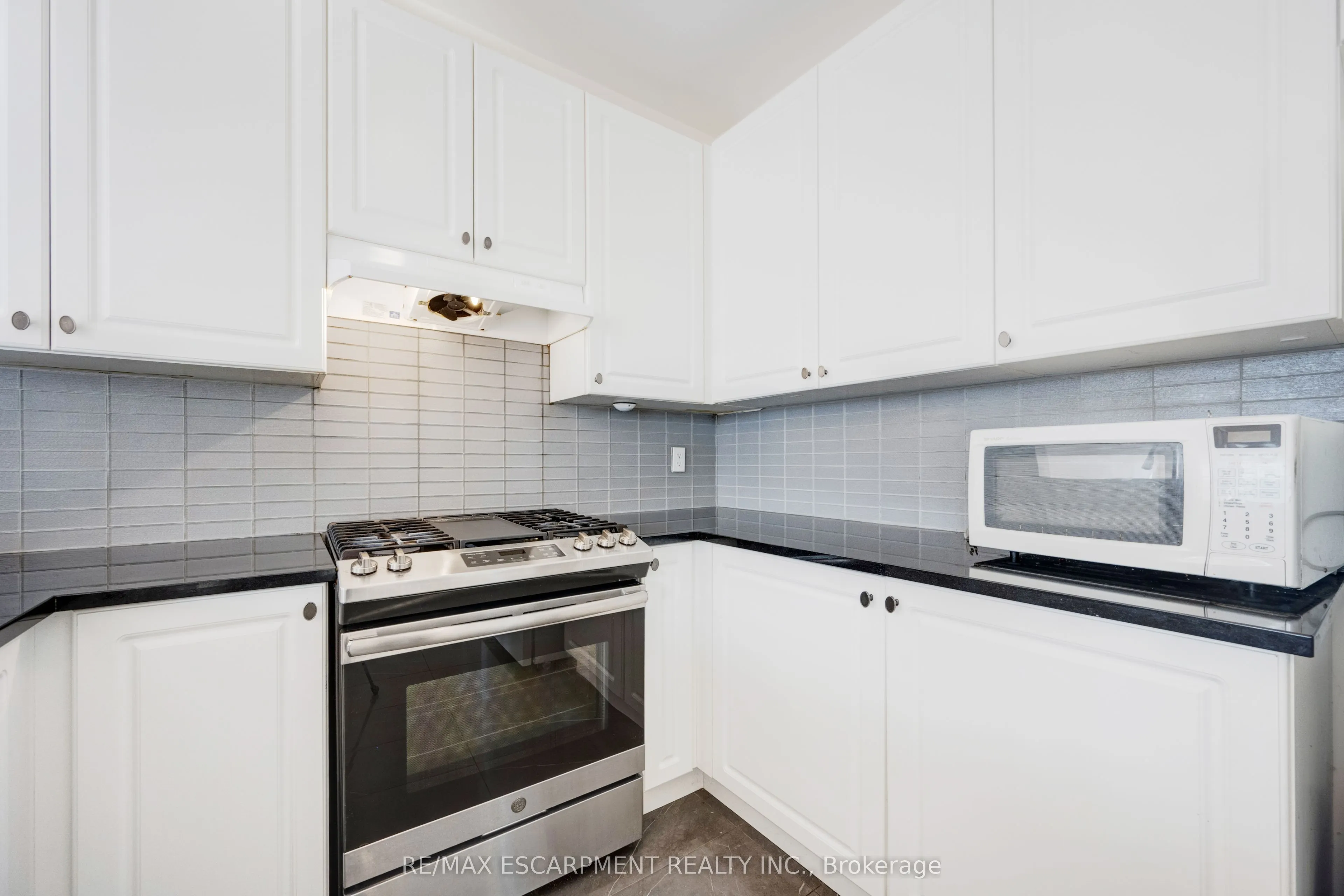 489 Downes Jackson Heights