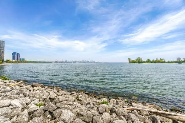 70 Annie Craig Drive, #416