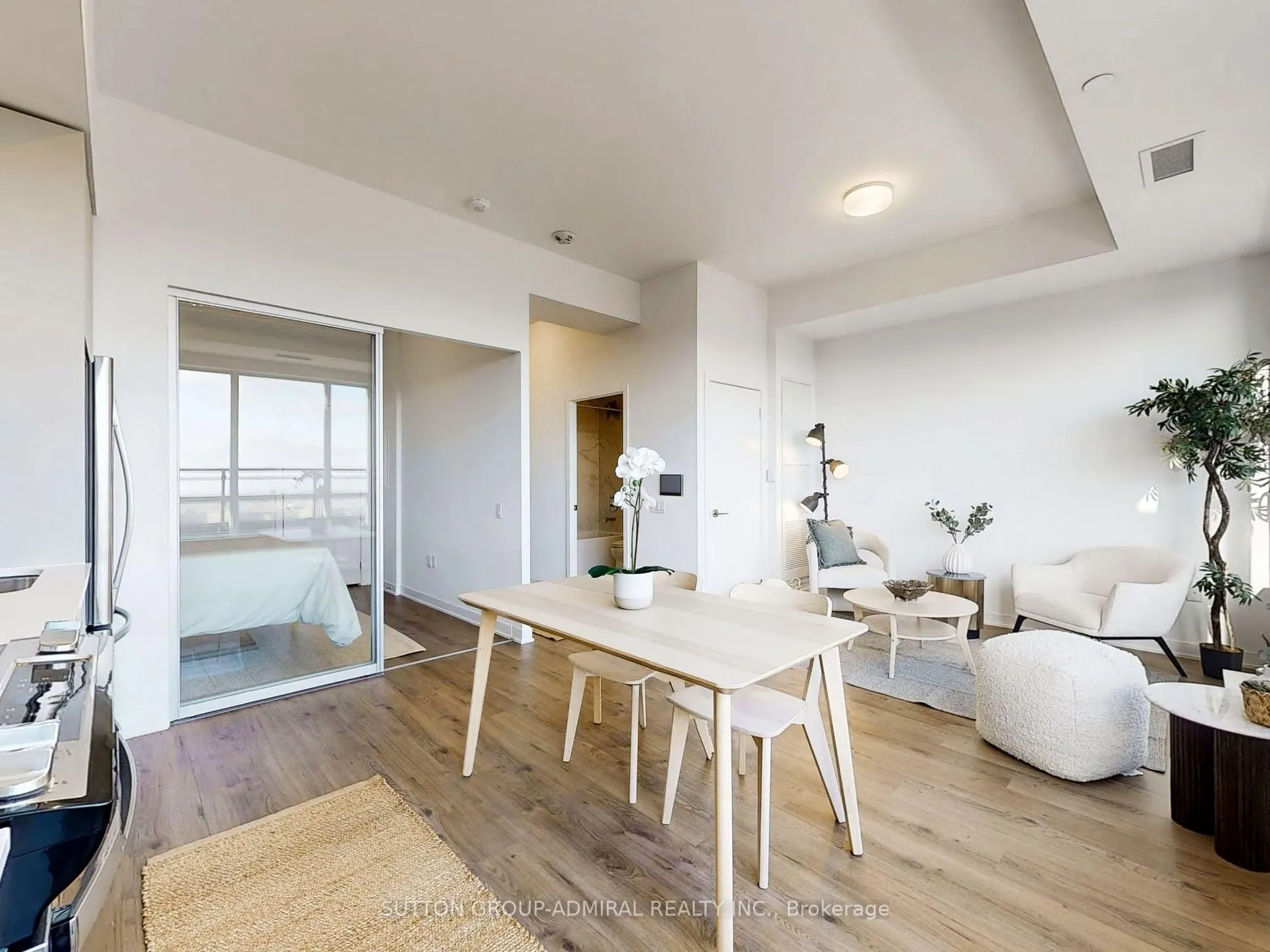 395 Dundas Street W, #LPH15