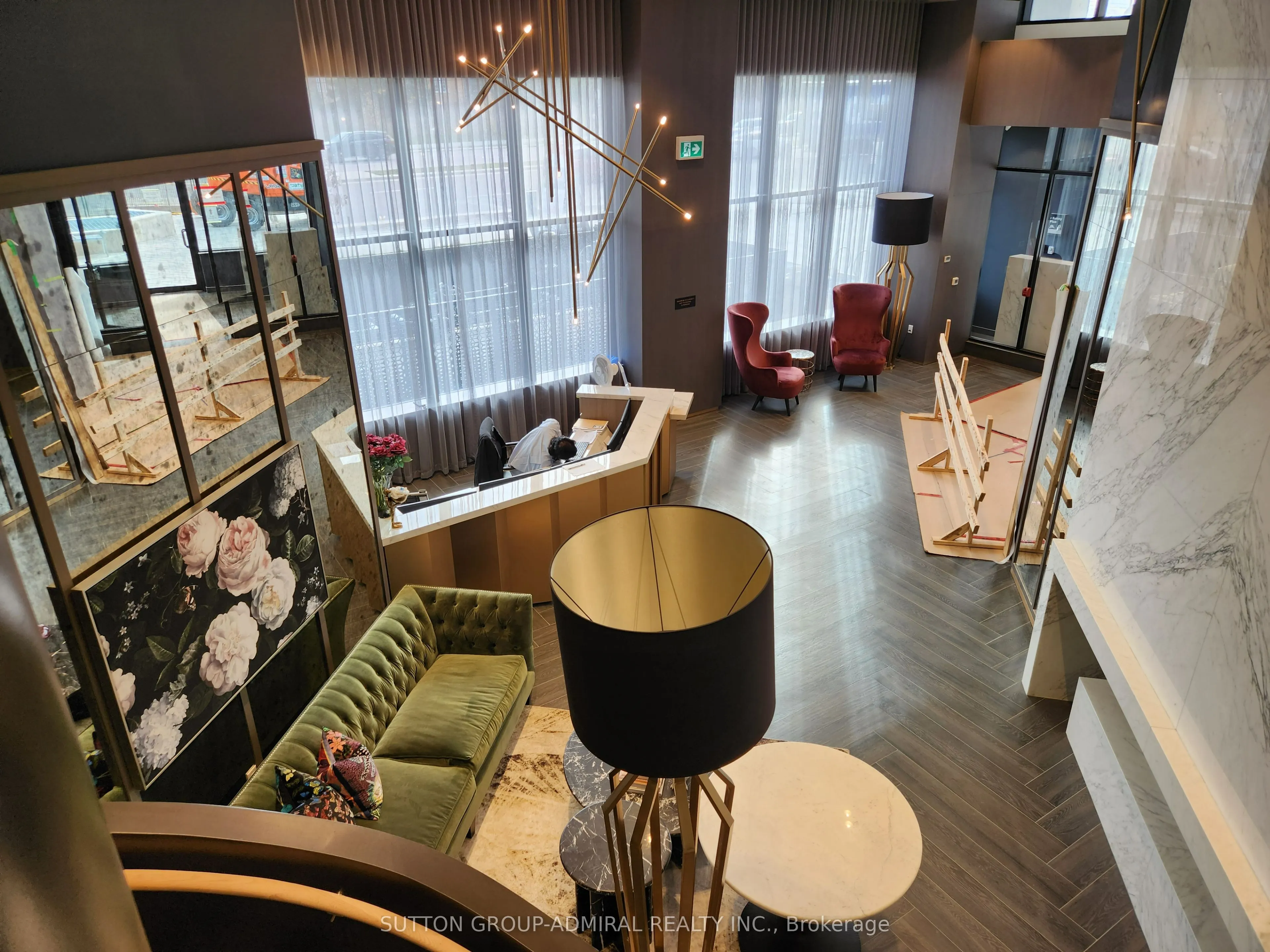 395 Dundas Street W, #LPH15