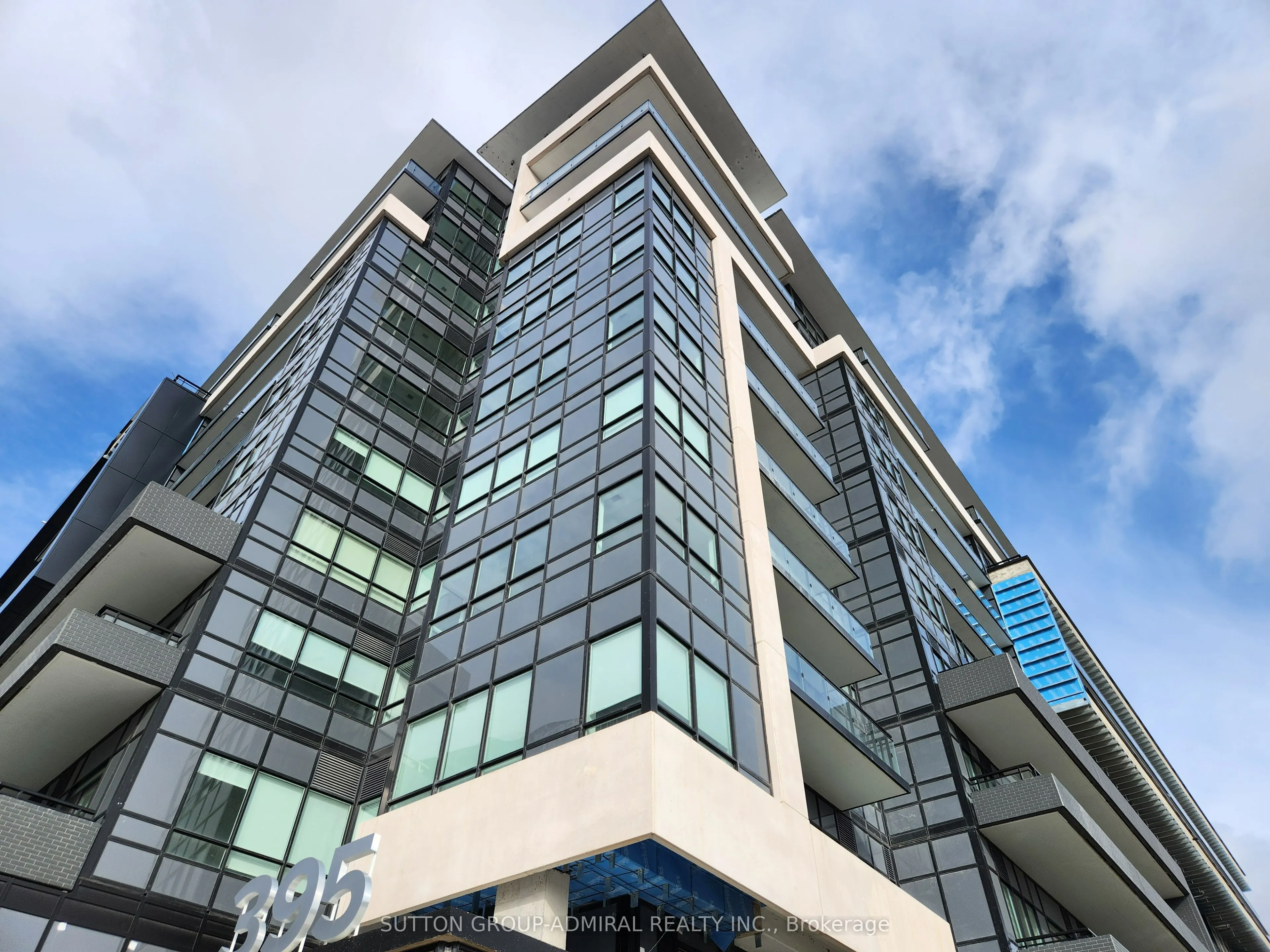 395 Dundas Street W, #LPH15