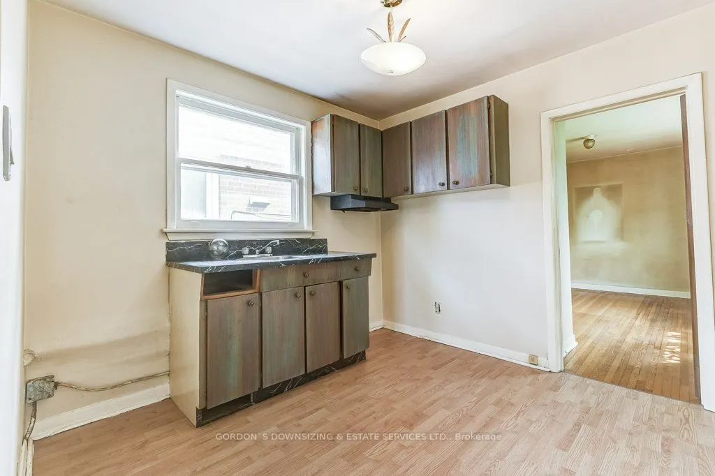 97 Mc Roberts Avenue