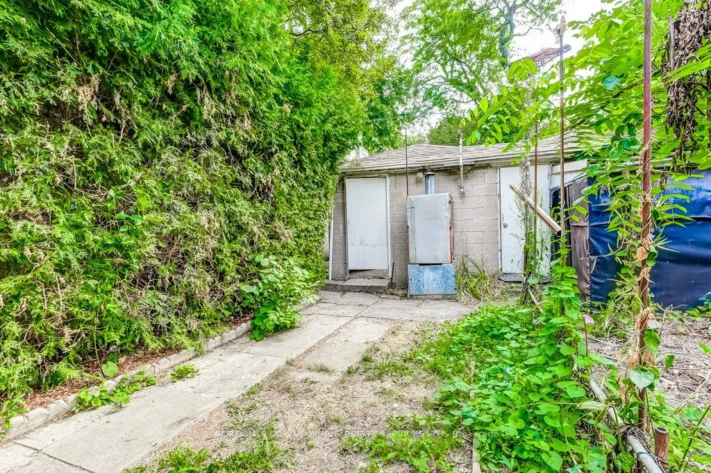 97 Mc Roberts Avenue