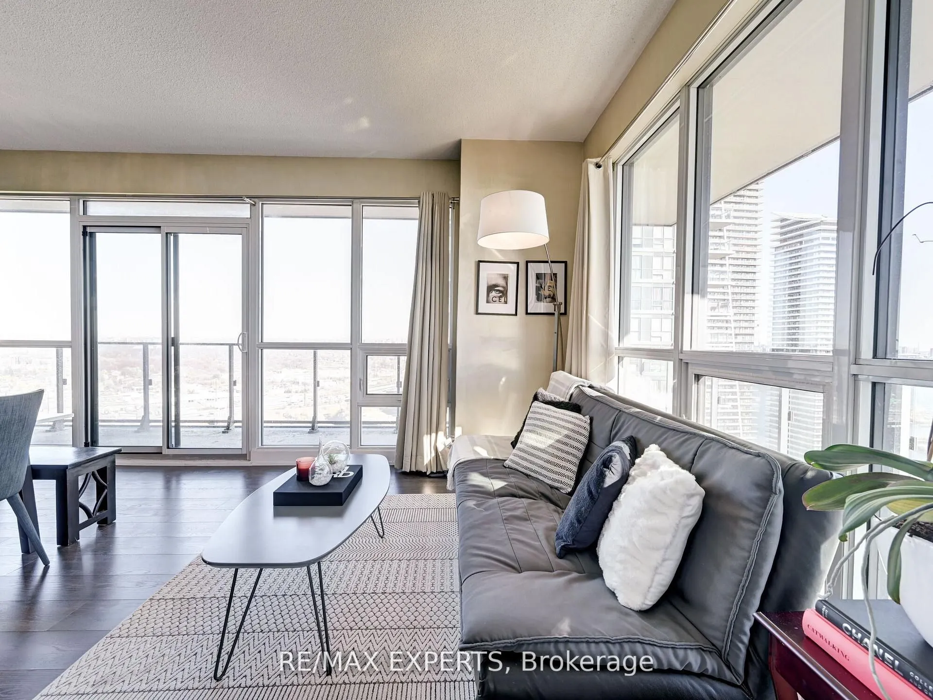 2212 Lake Shore Boulevard W, #4001
