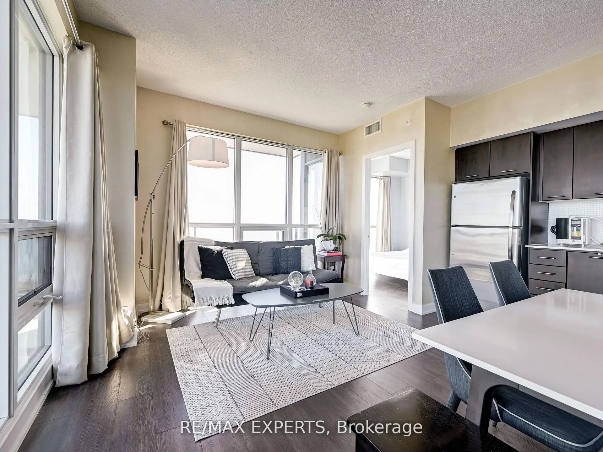 2212 Lake Shore Boulevard W, #4001