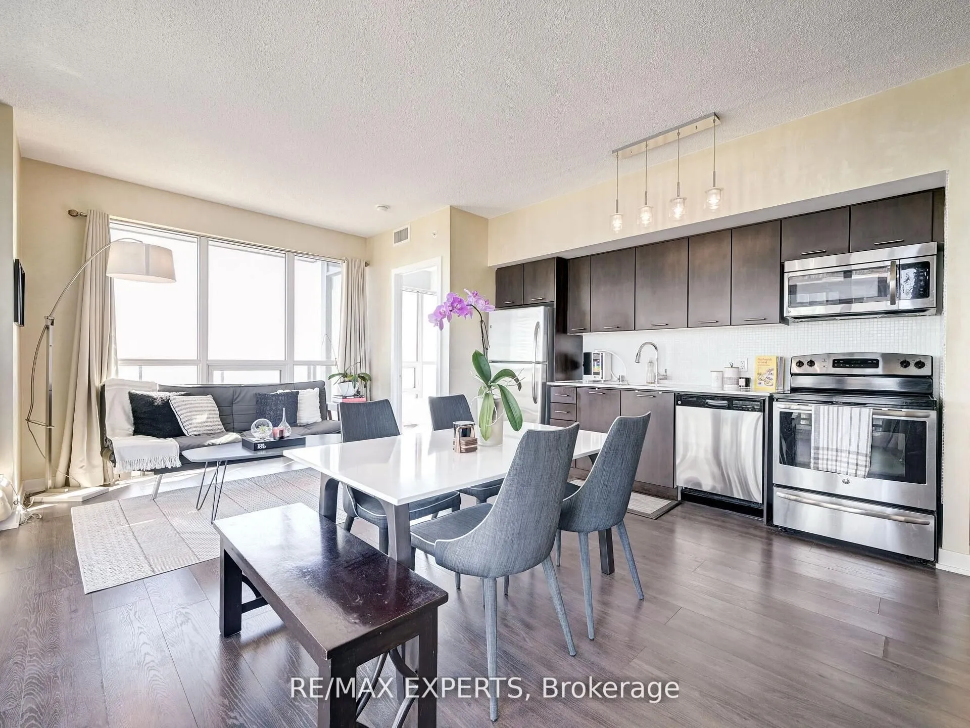 2212 Lake Shore Boulevard W, #4001