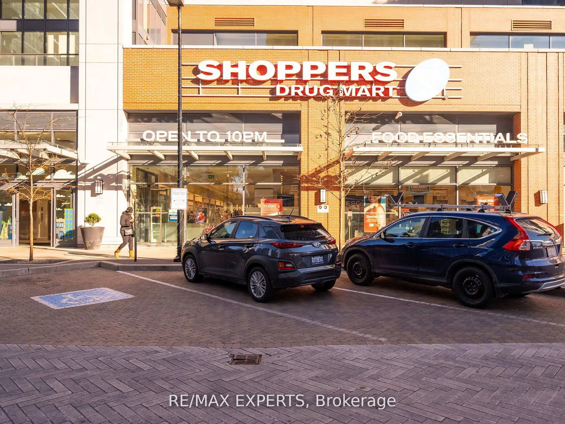 2212 Lake Shore Boulevard W, #4001
