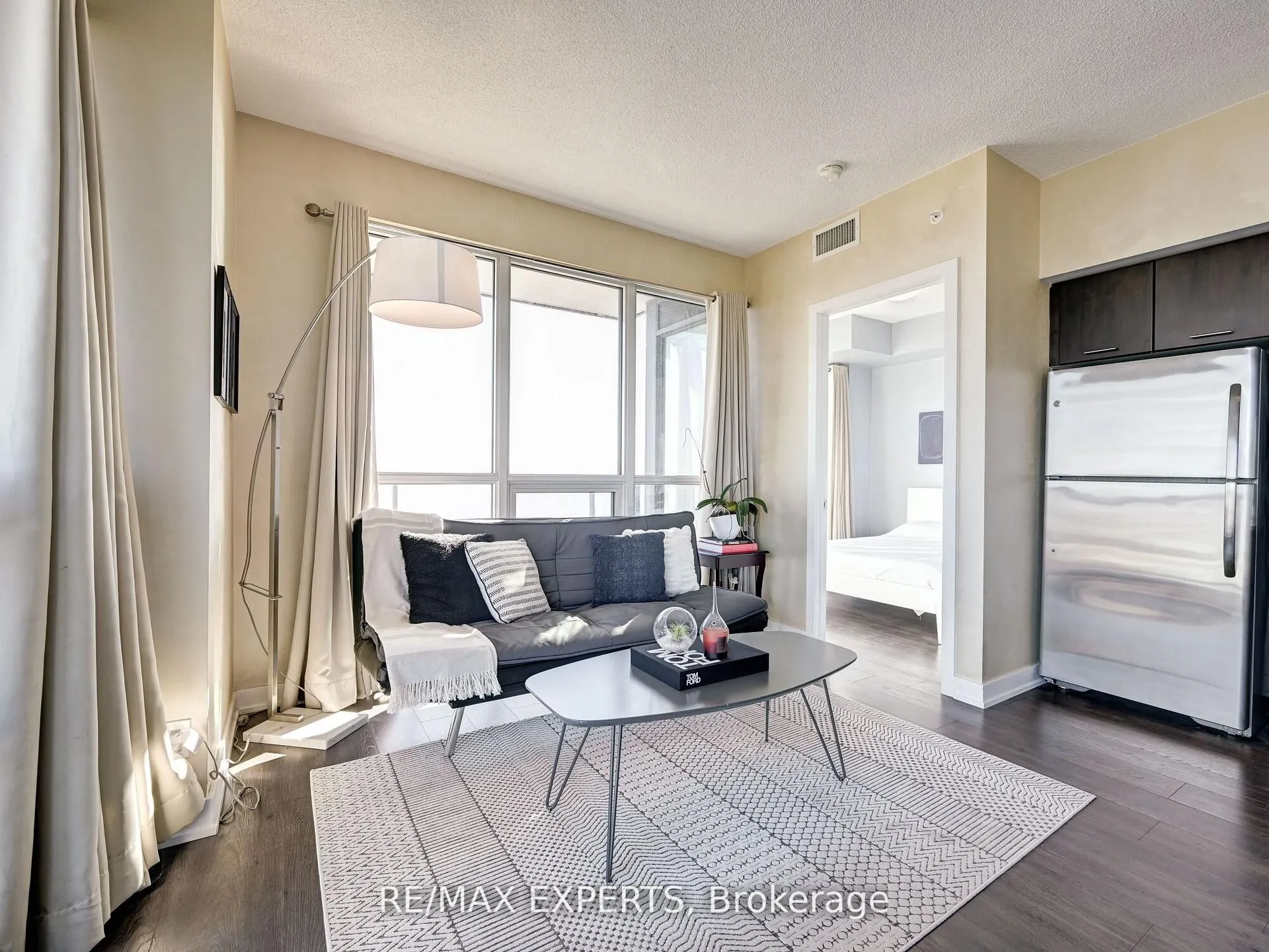 2212 Lake Shore Boulevard W, #4001