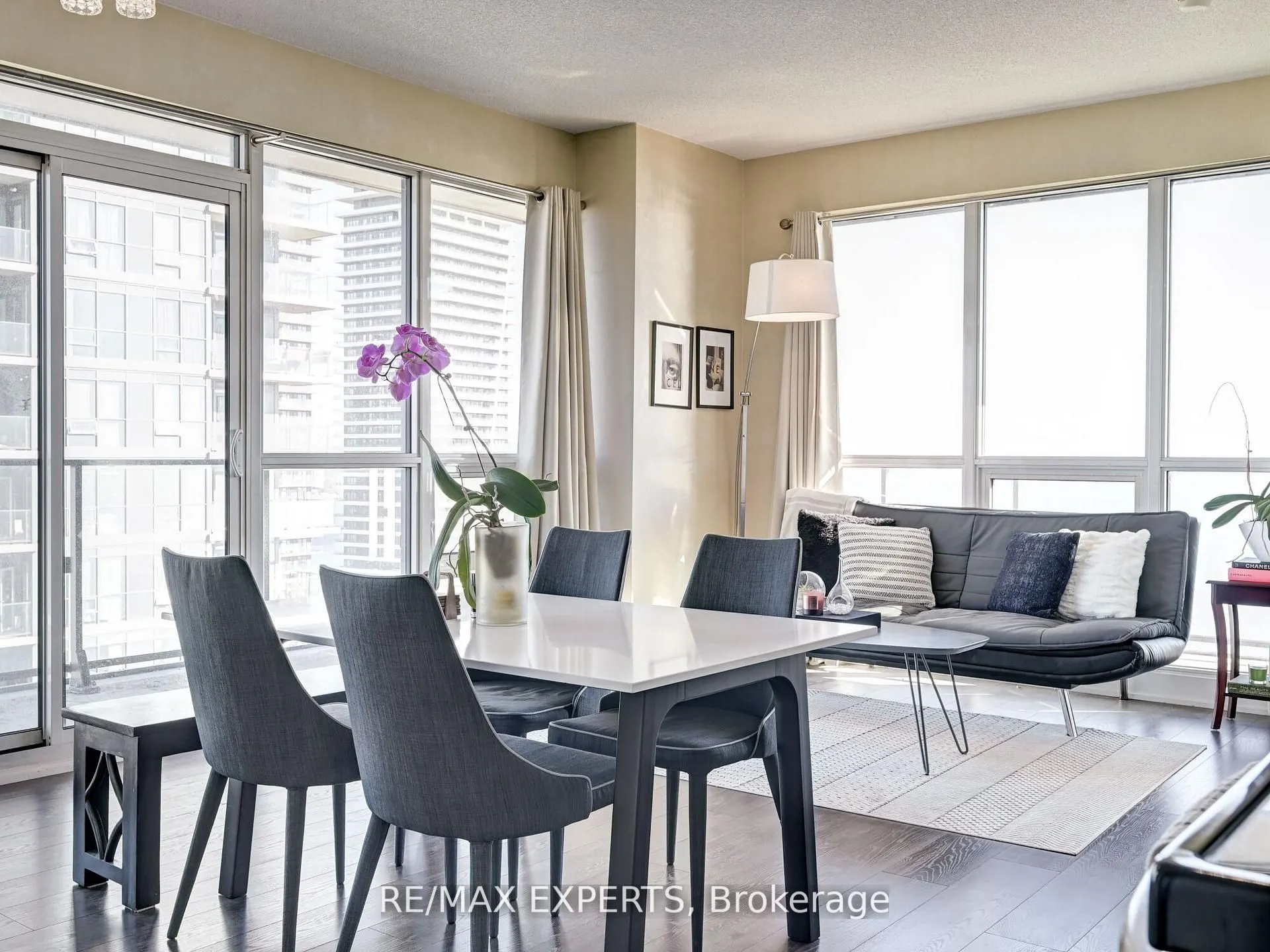 2212 Lake Shore Boulevard W, #4001