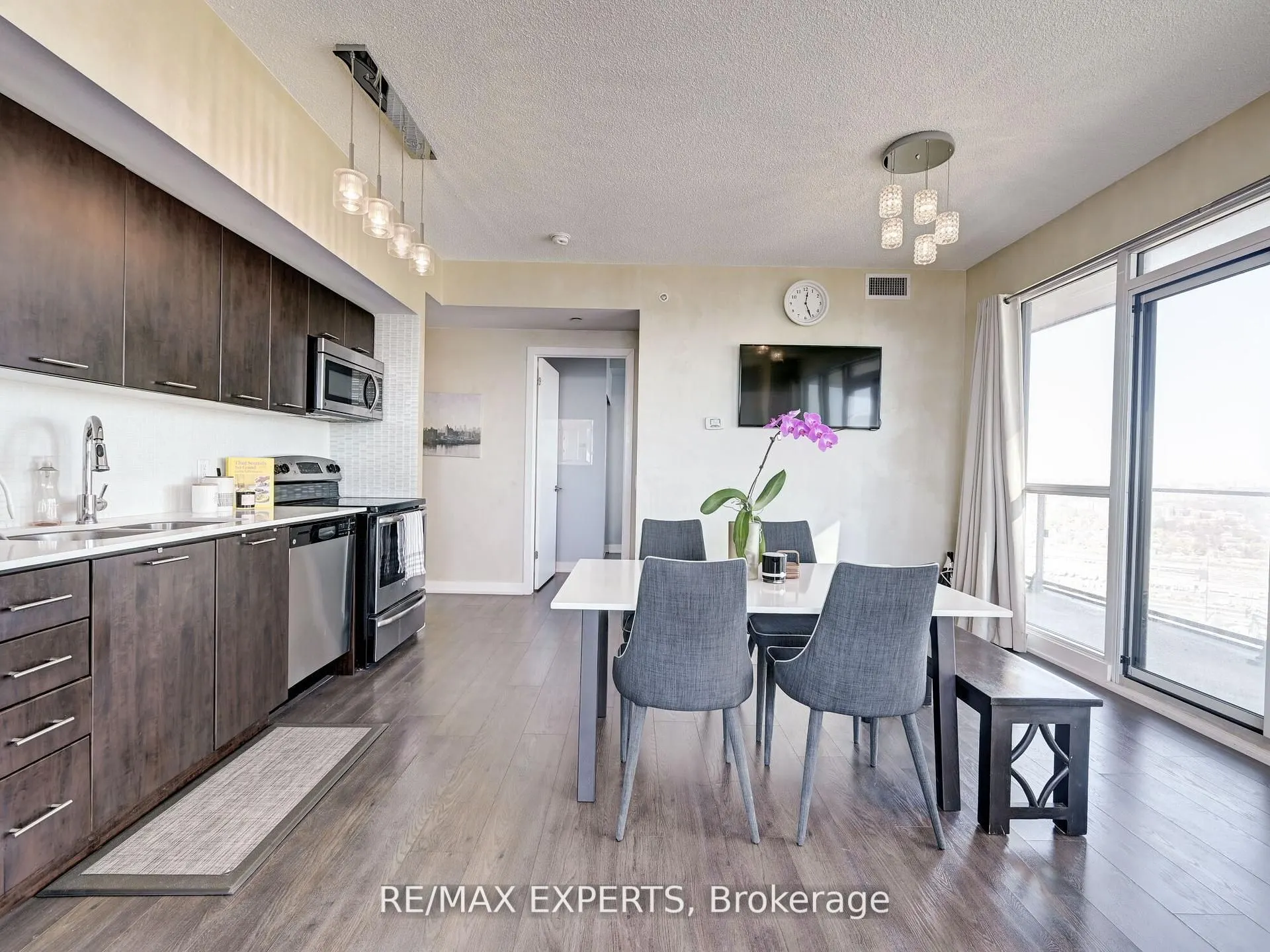 2212 Lake Shore Boulevard W, #4001