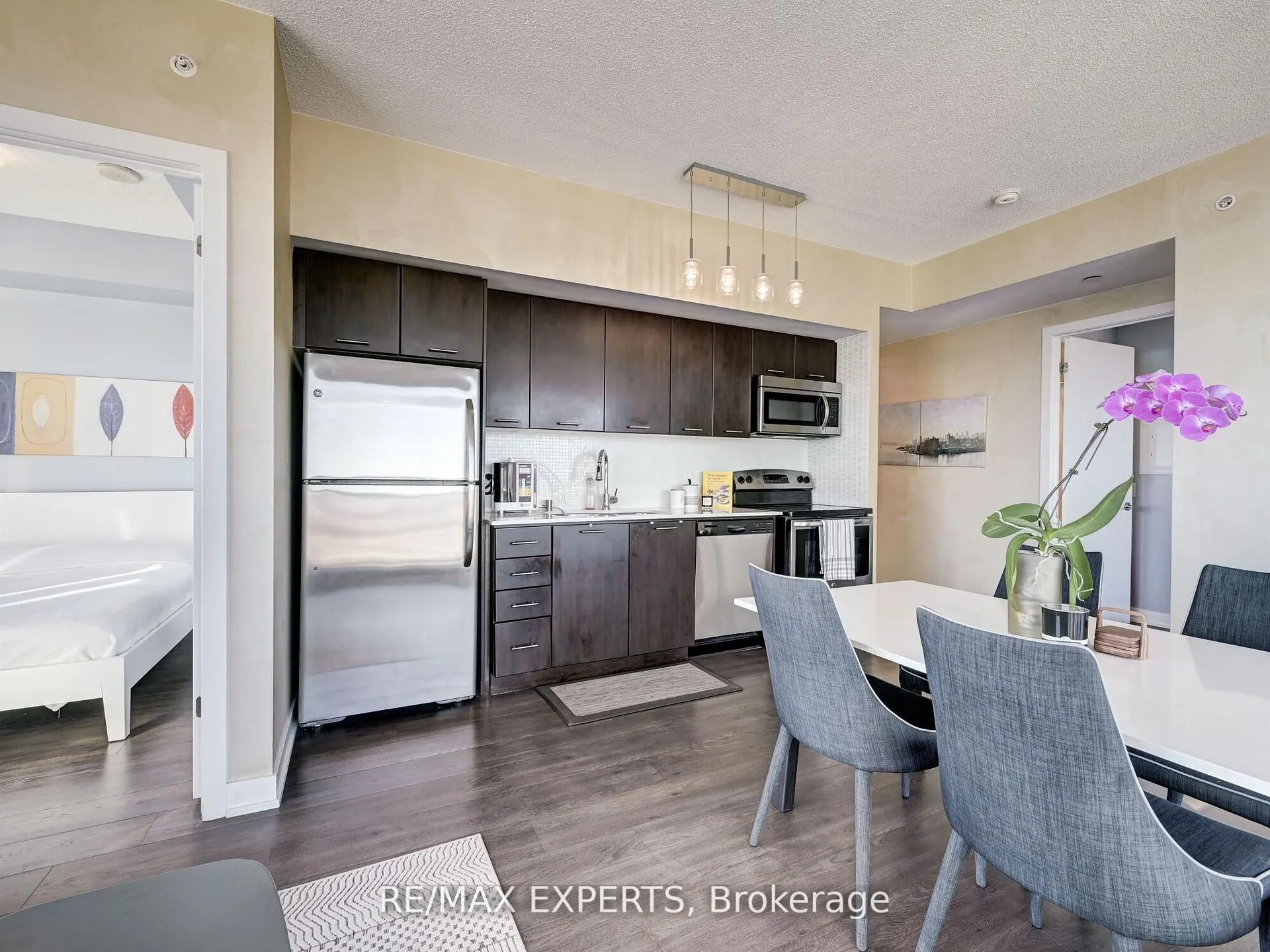 2212 Lake Shore Boulevard W, #4001