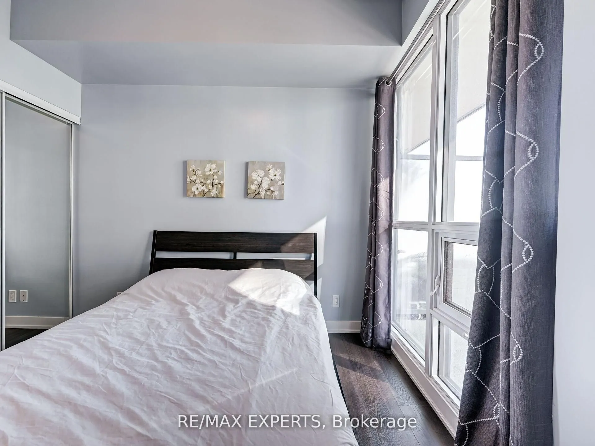 2212 Lake Shore Boulevard W, #4001