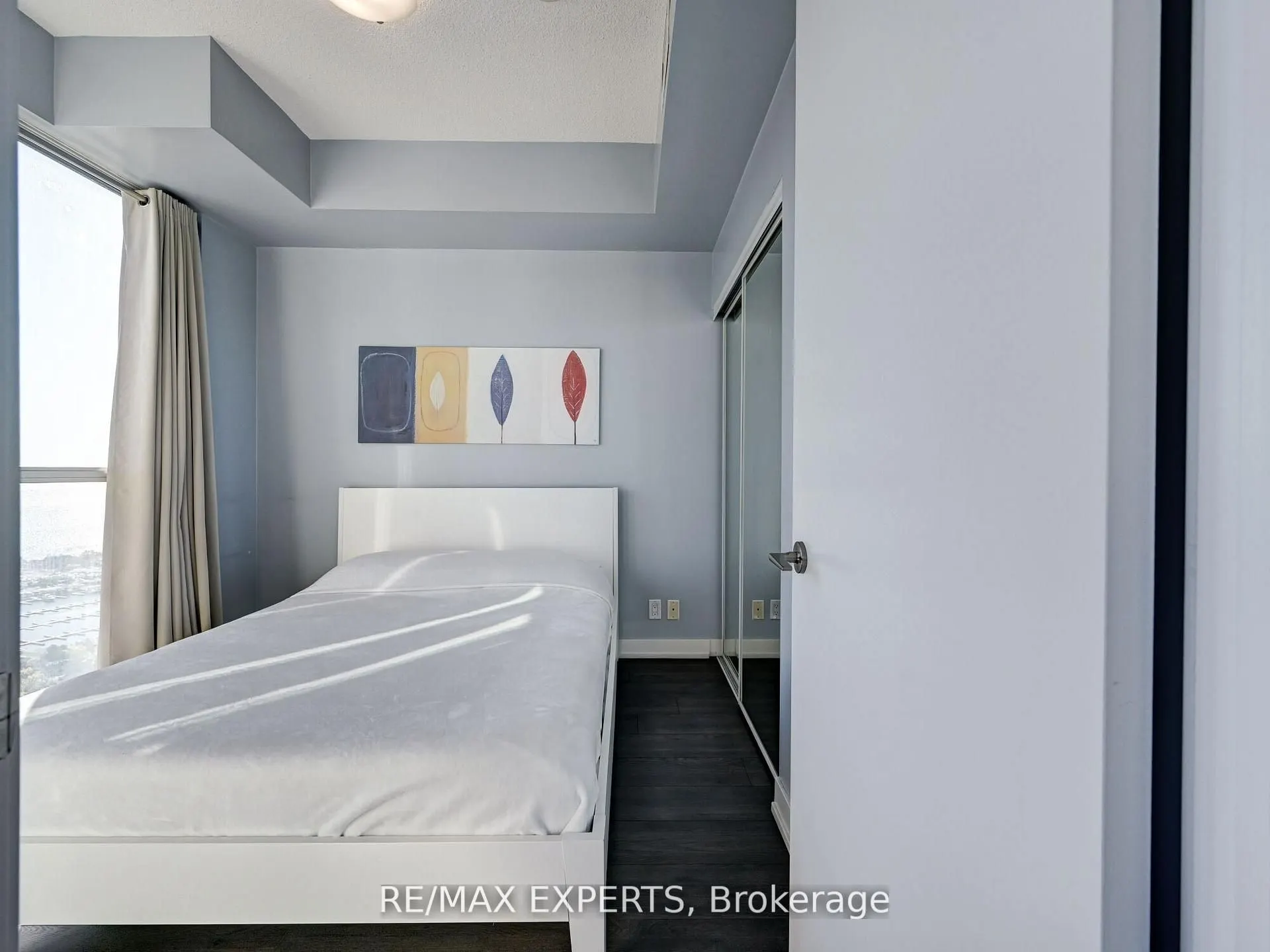 2212 Lake Shore Boulevard W, #4001