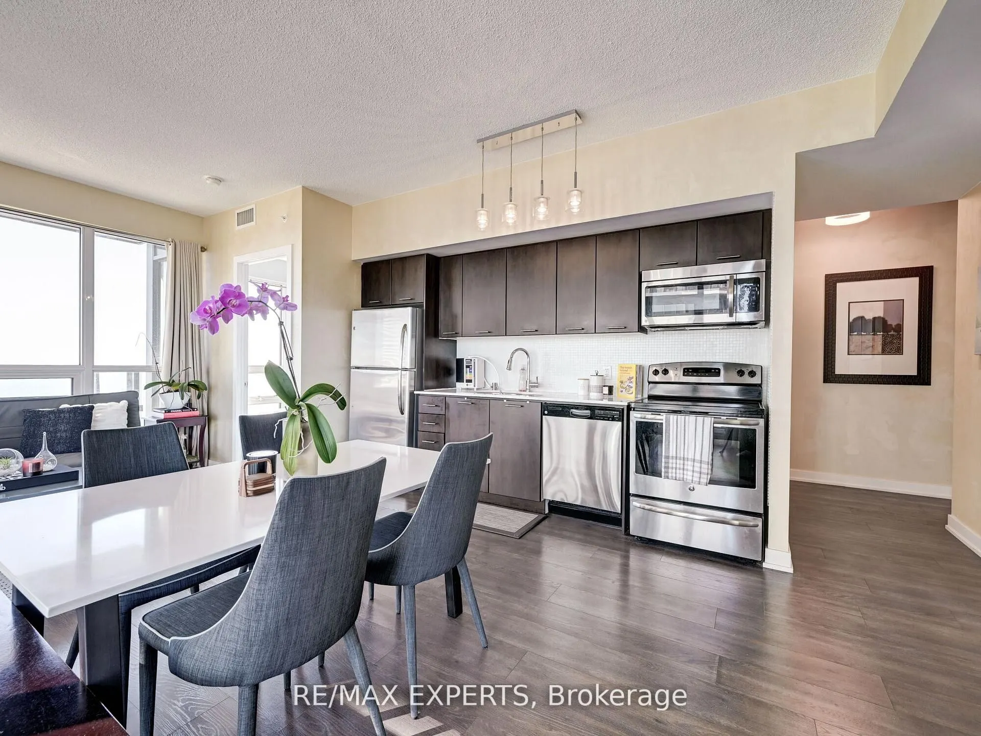 2212 Lake Shore Boulevard W, #4001