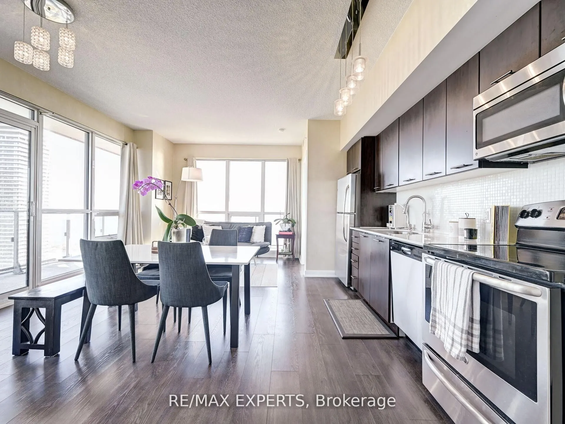 2212 Lake Shore Boulevard W, #4001