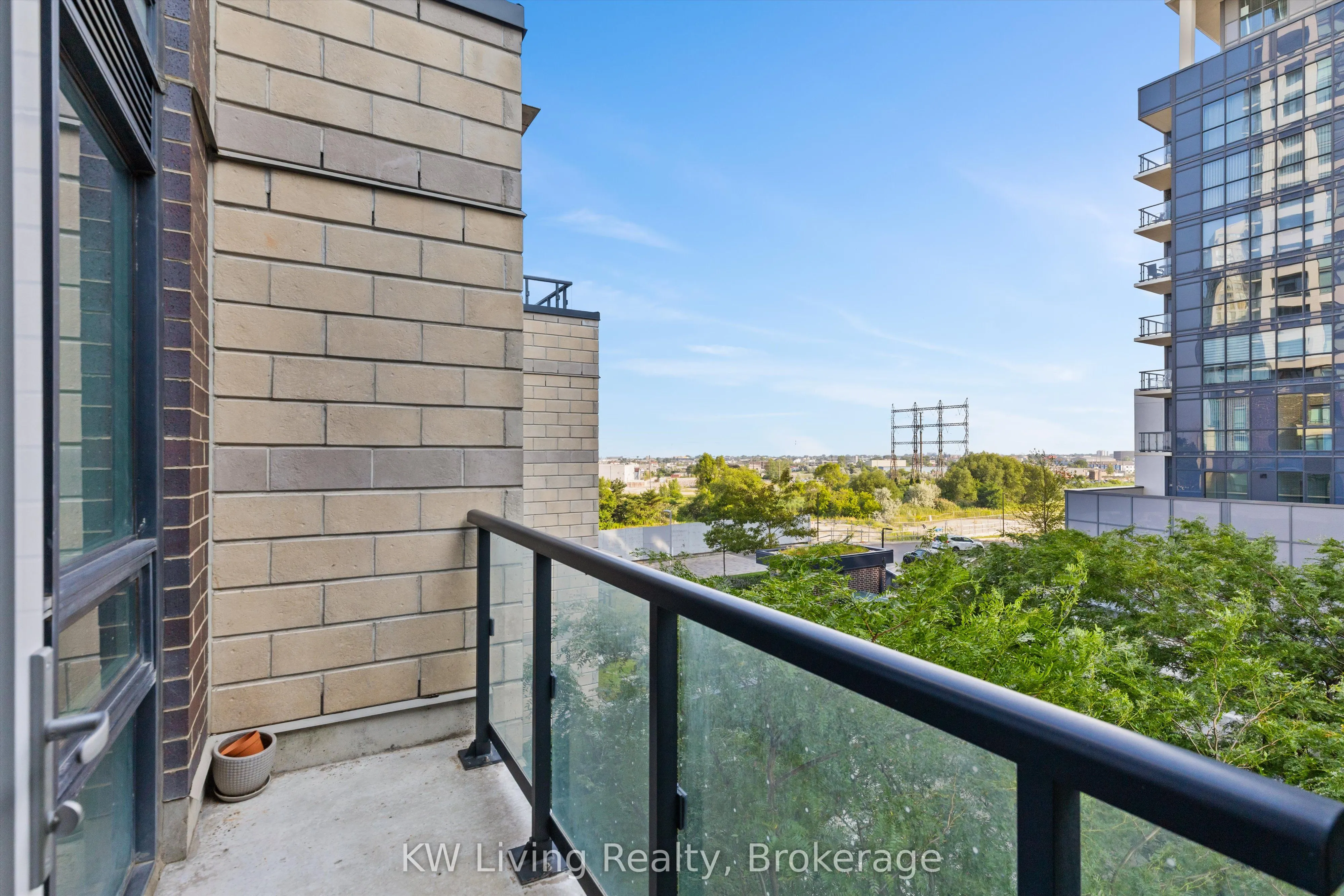 20 Thomas Riley Road, #302