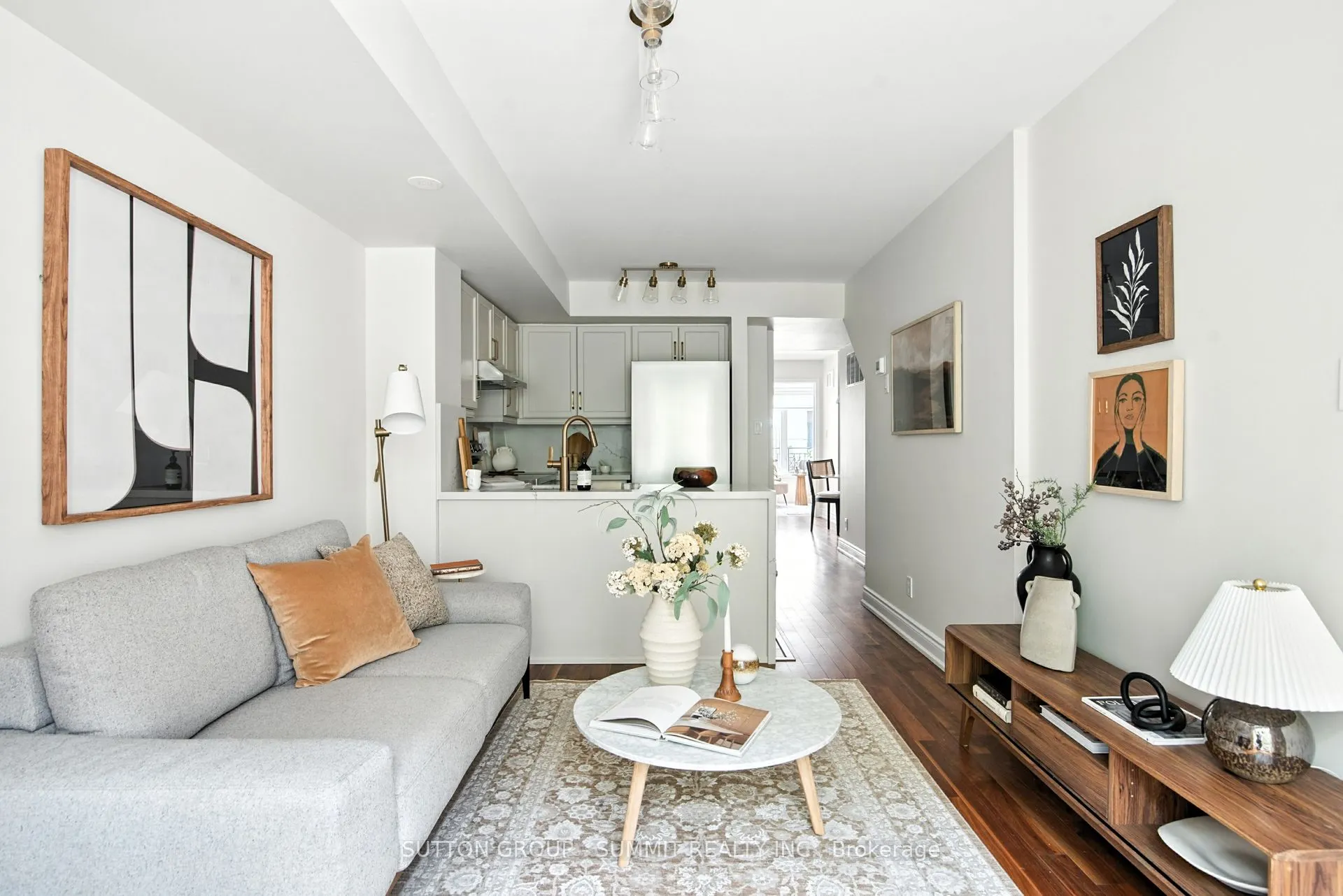18 Laidlaw Street, #1026