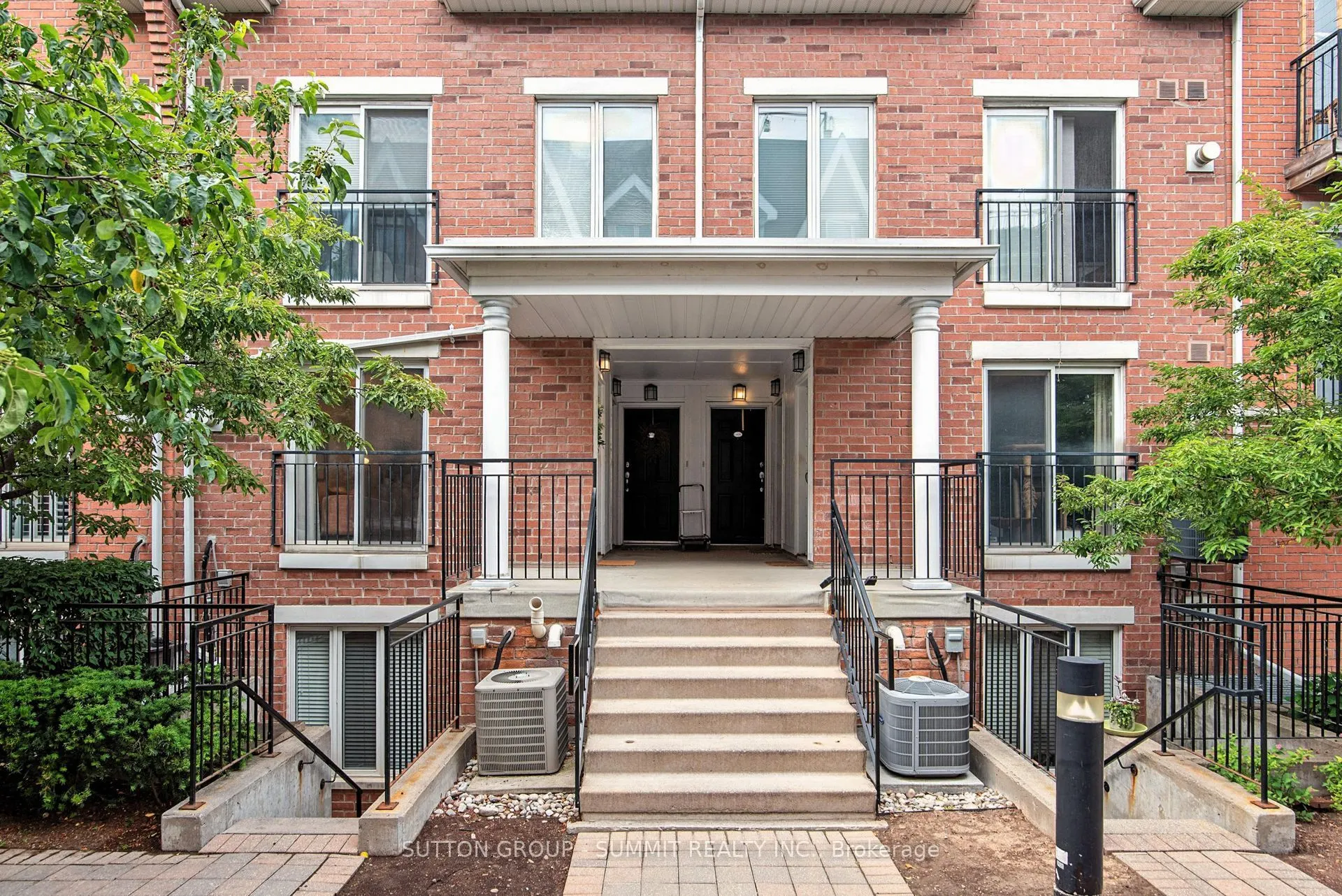 18 Laidlaw Street, #1026