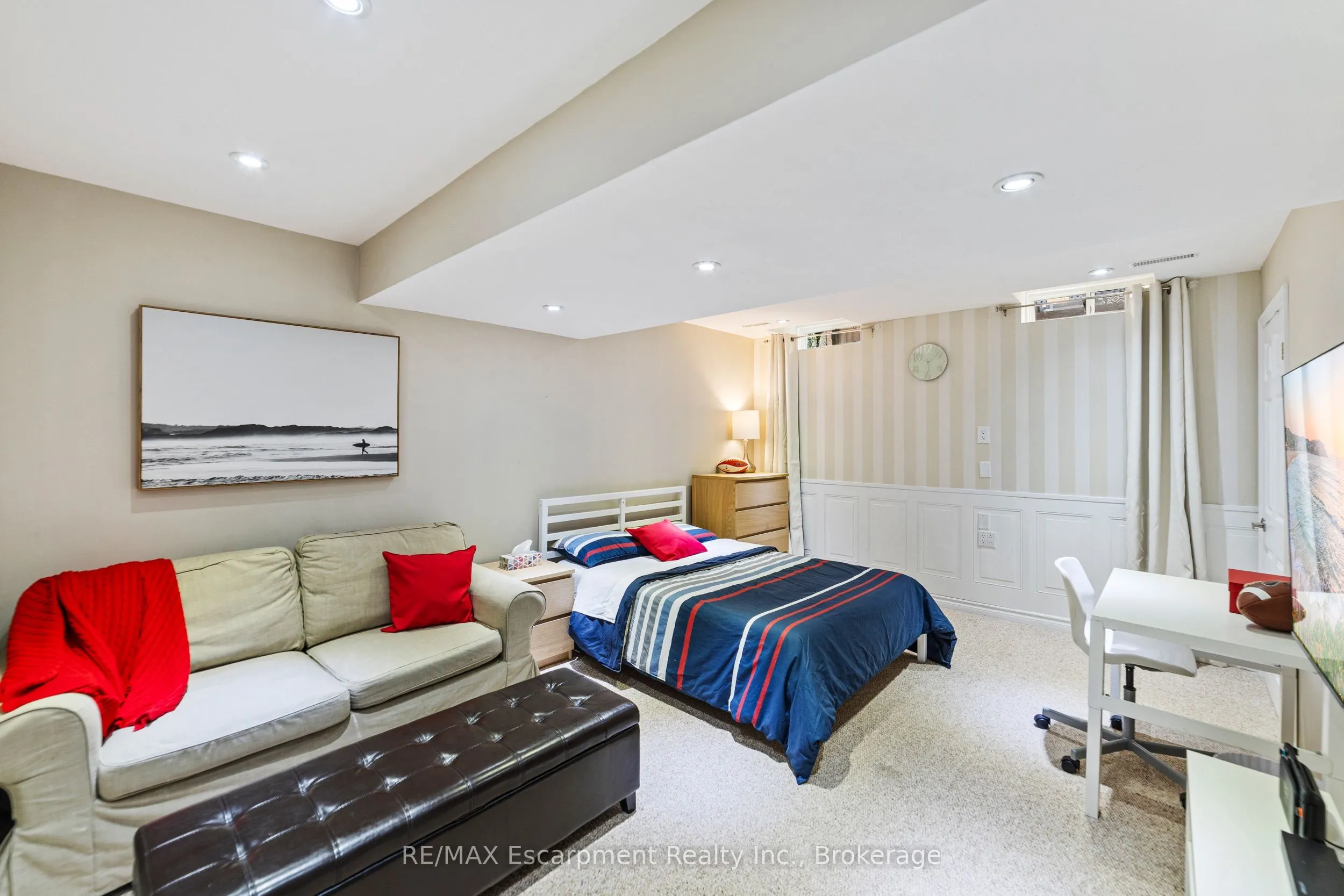 1113 Riddell Crescent
