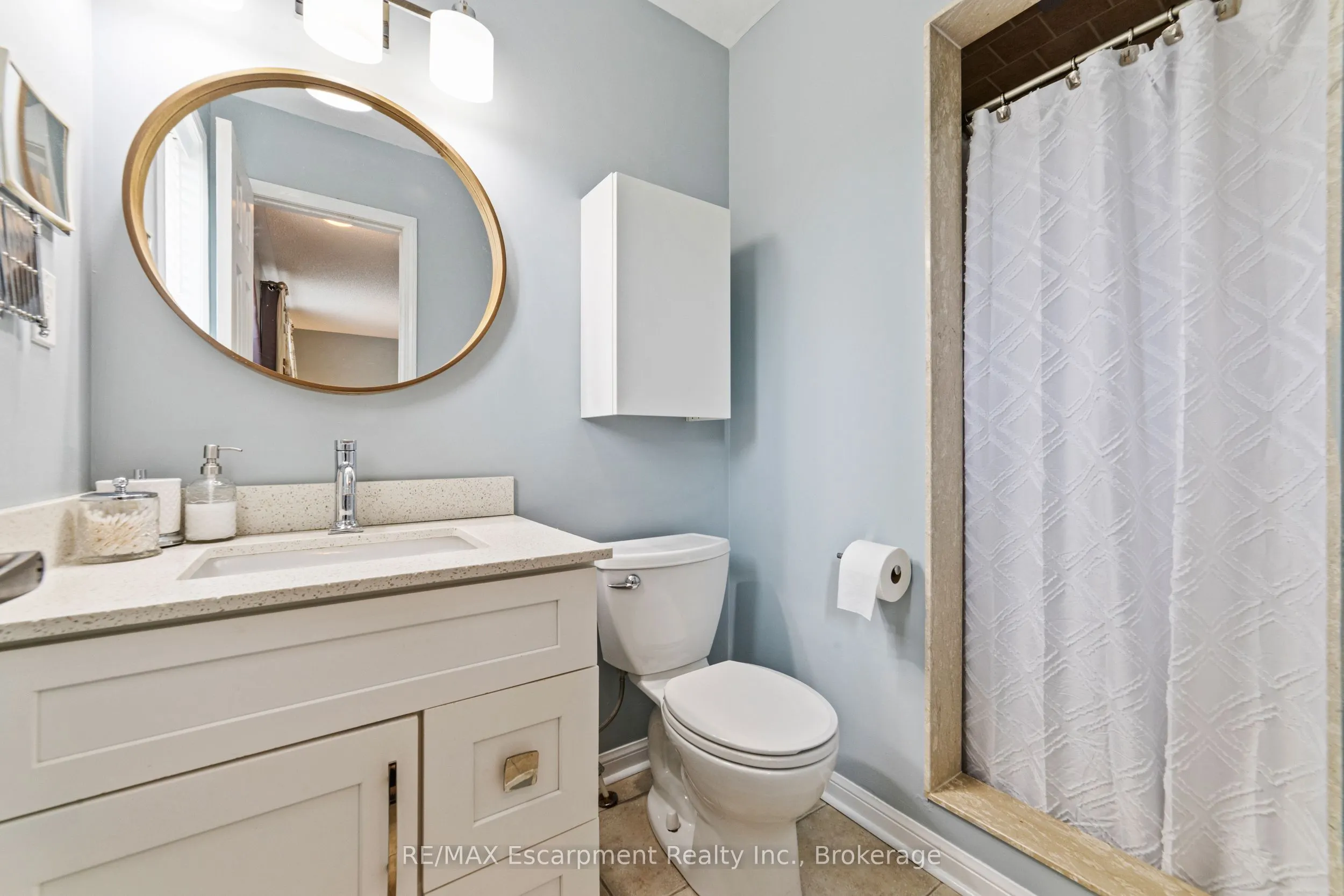 1113 Riddell Crescent