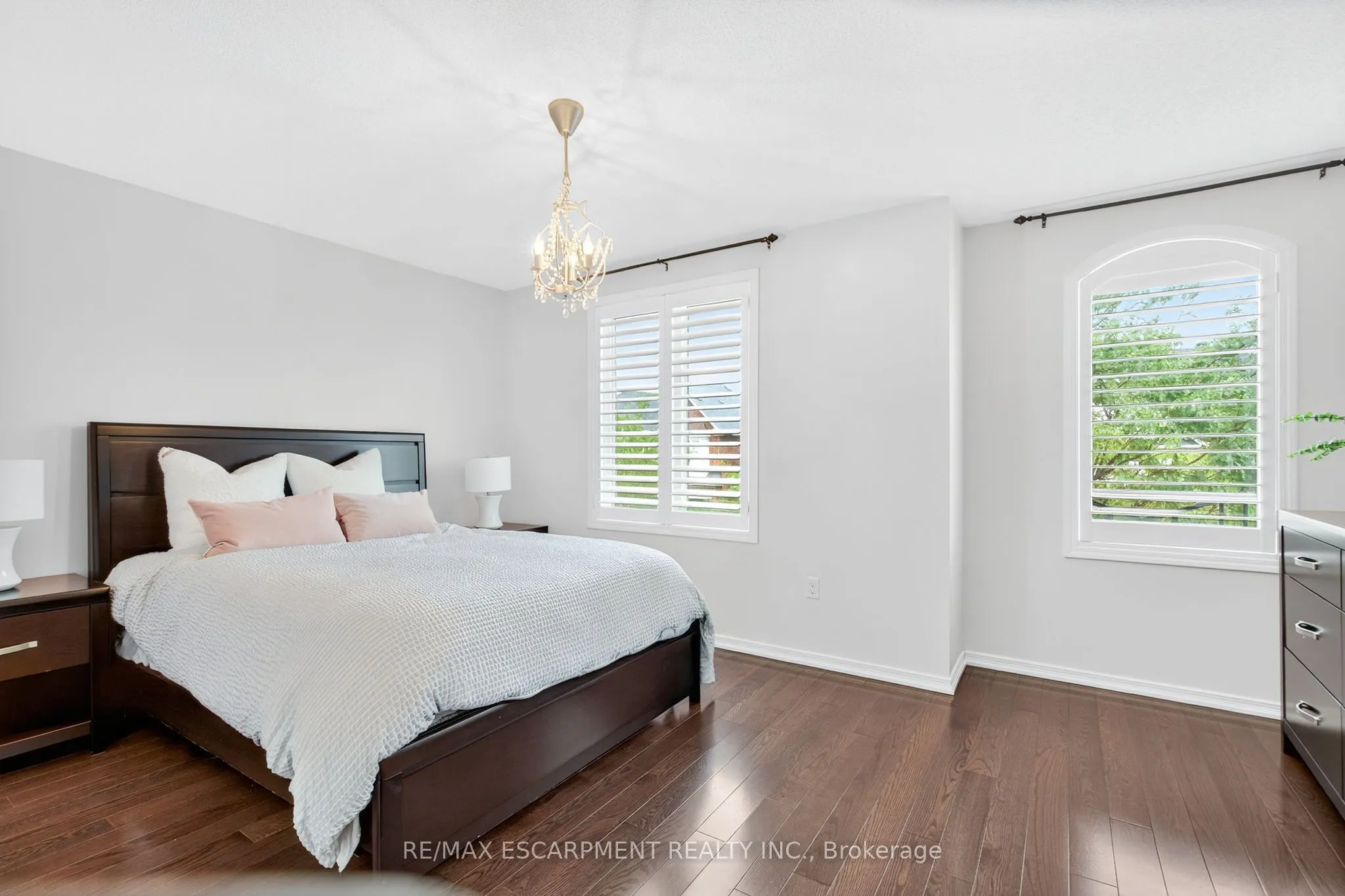 4223 Fuller Crescent