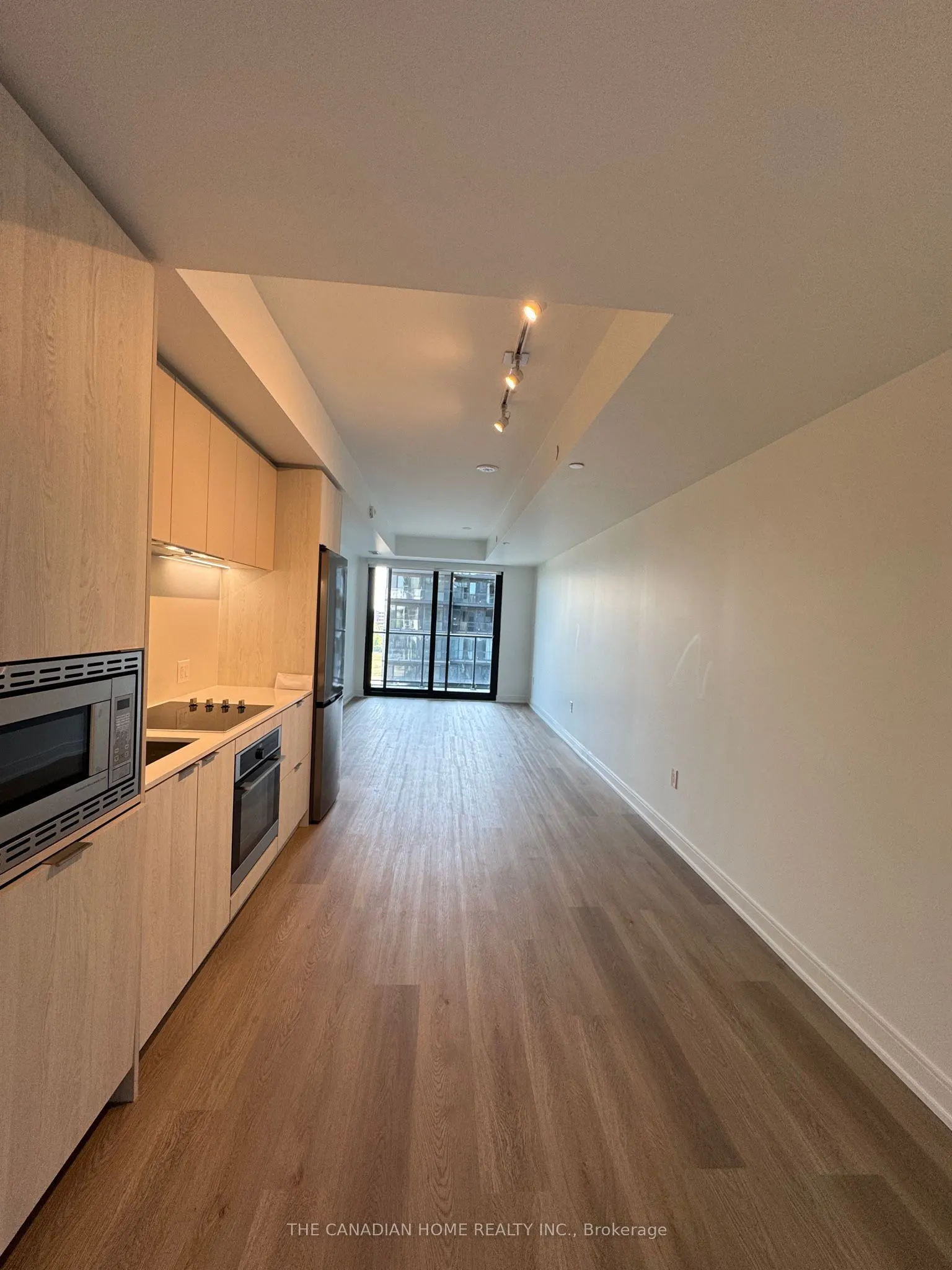 89 DUNDAS Street W, #526