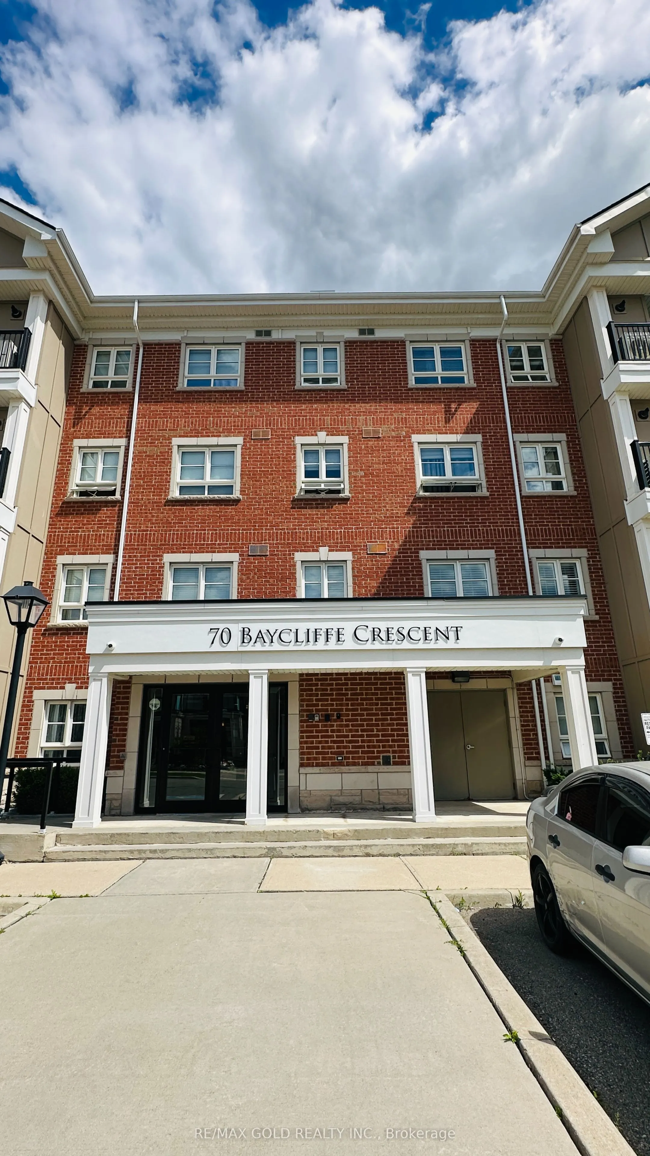70 Baycliffe Crescent, #111