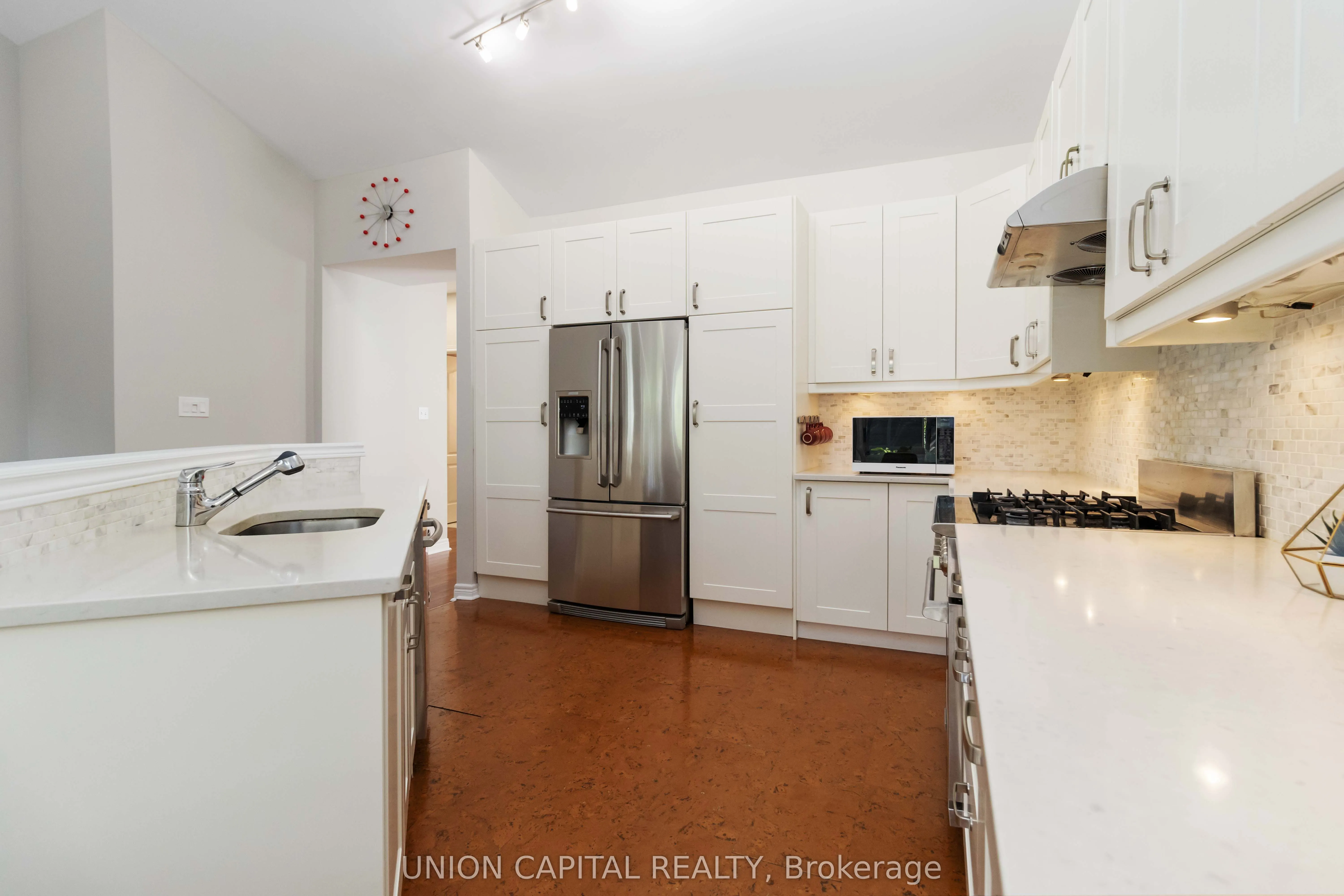 2805 Bushland Crescent