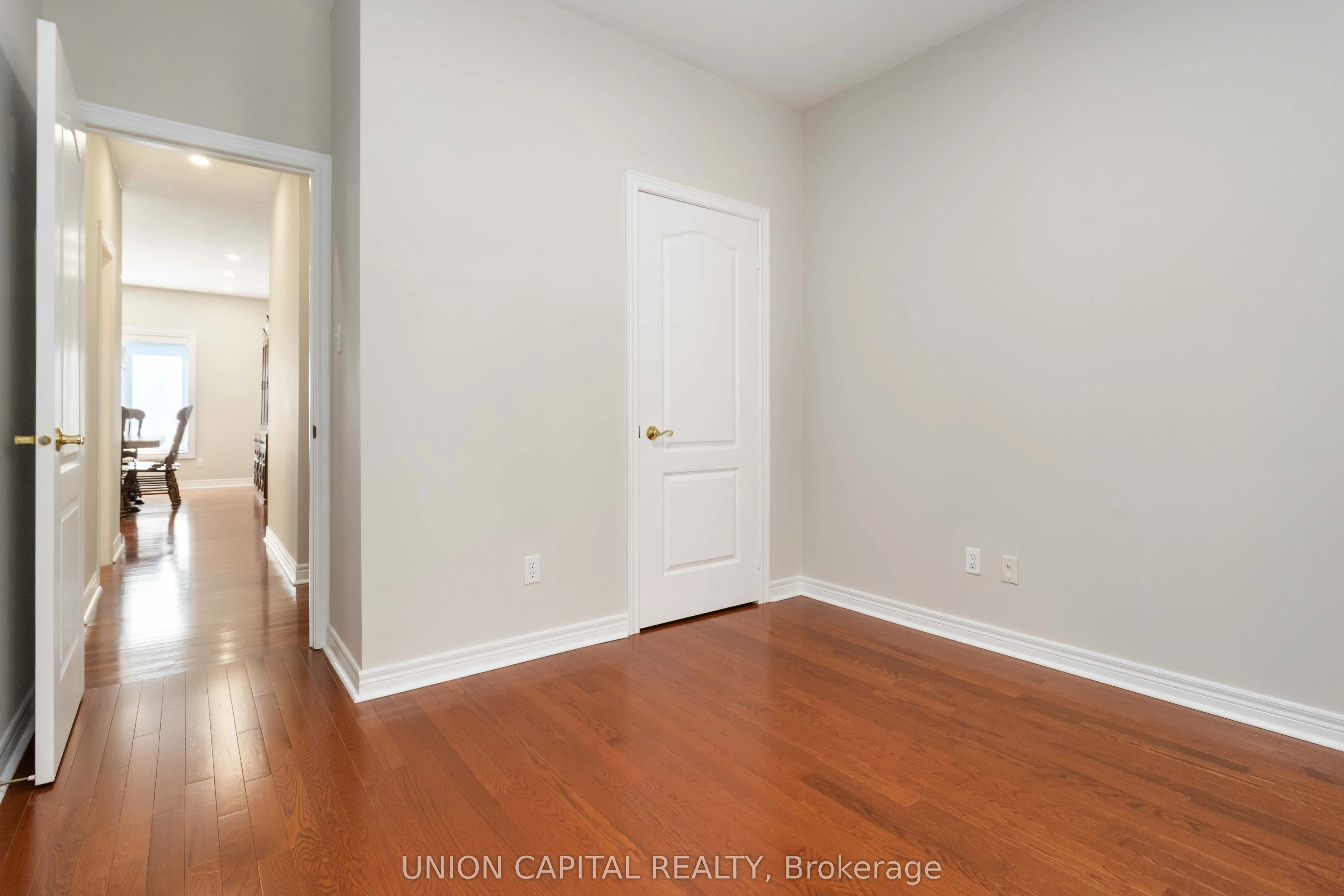 2805 Bushland Crescent