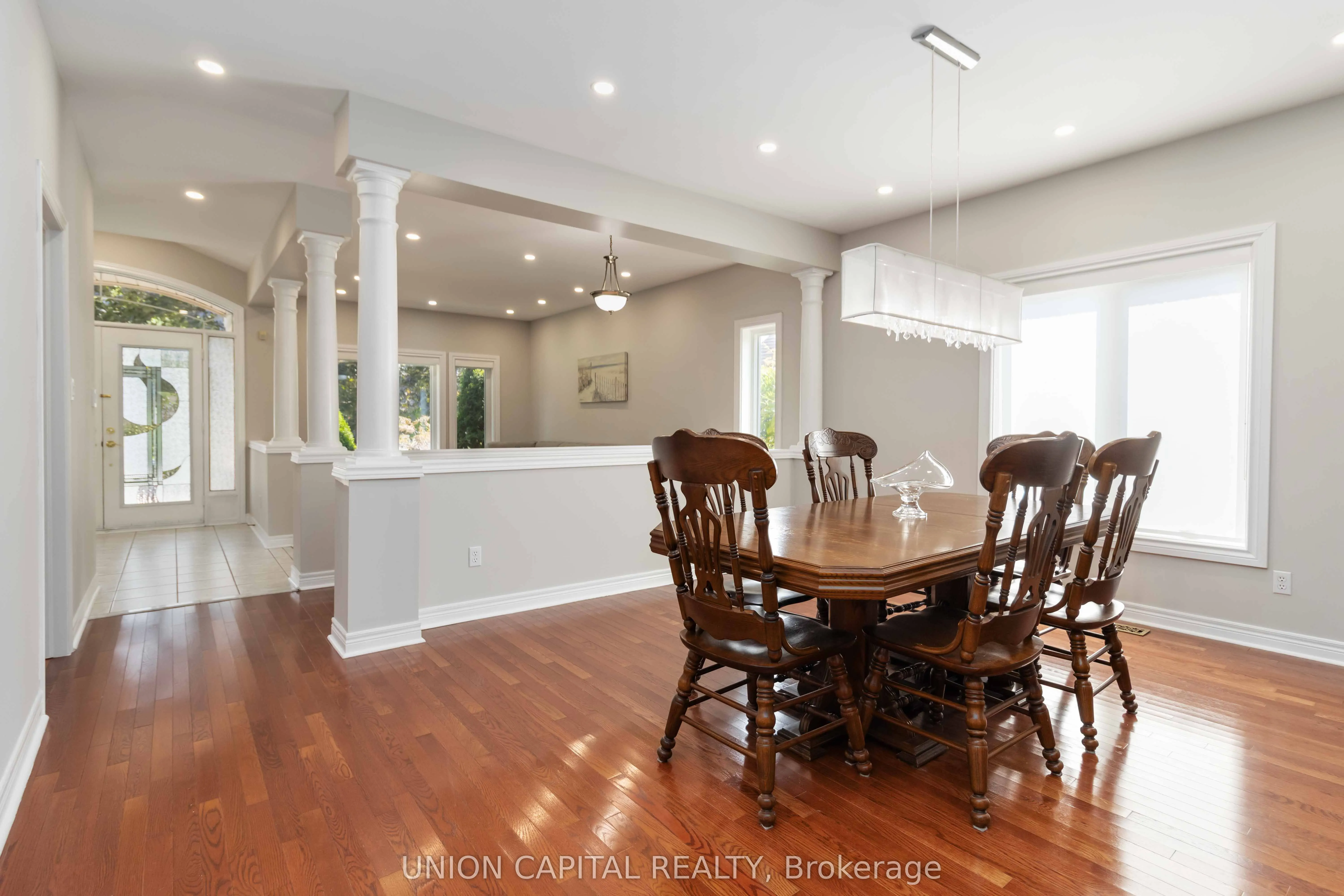 2805 Bushland Crescent
