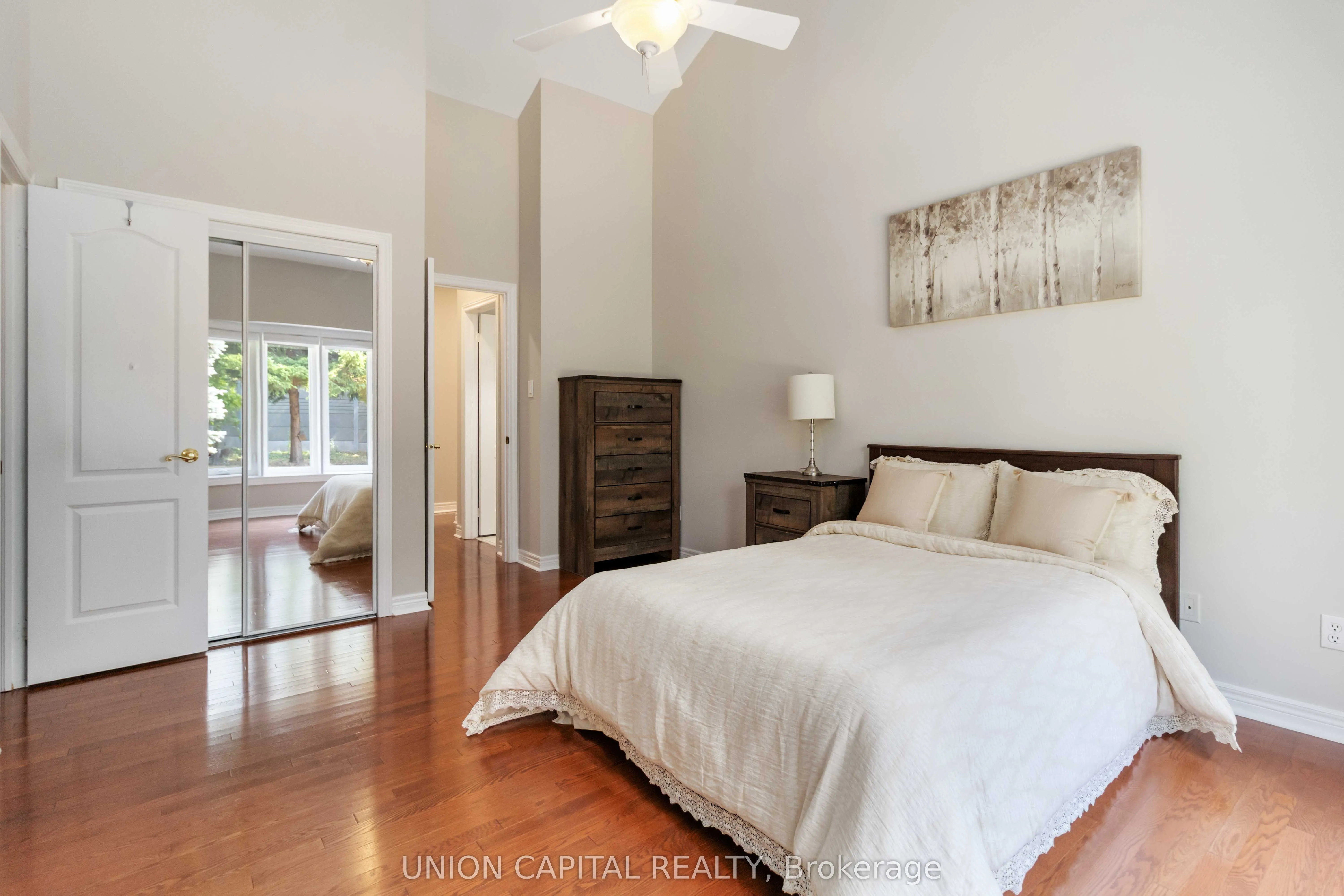 2805 Bushland Crescent