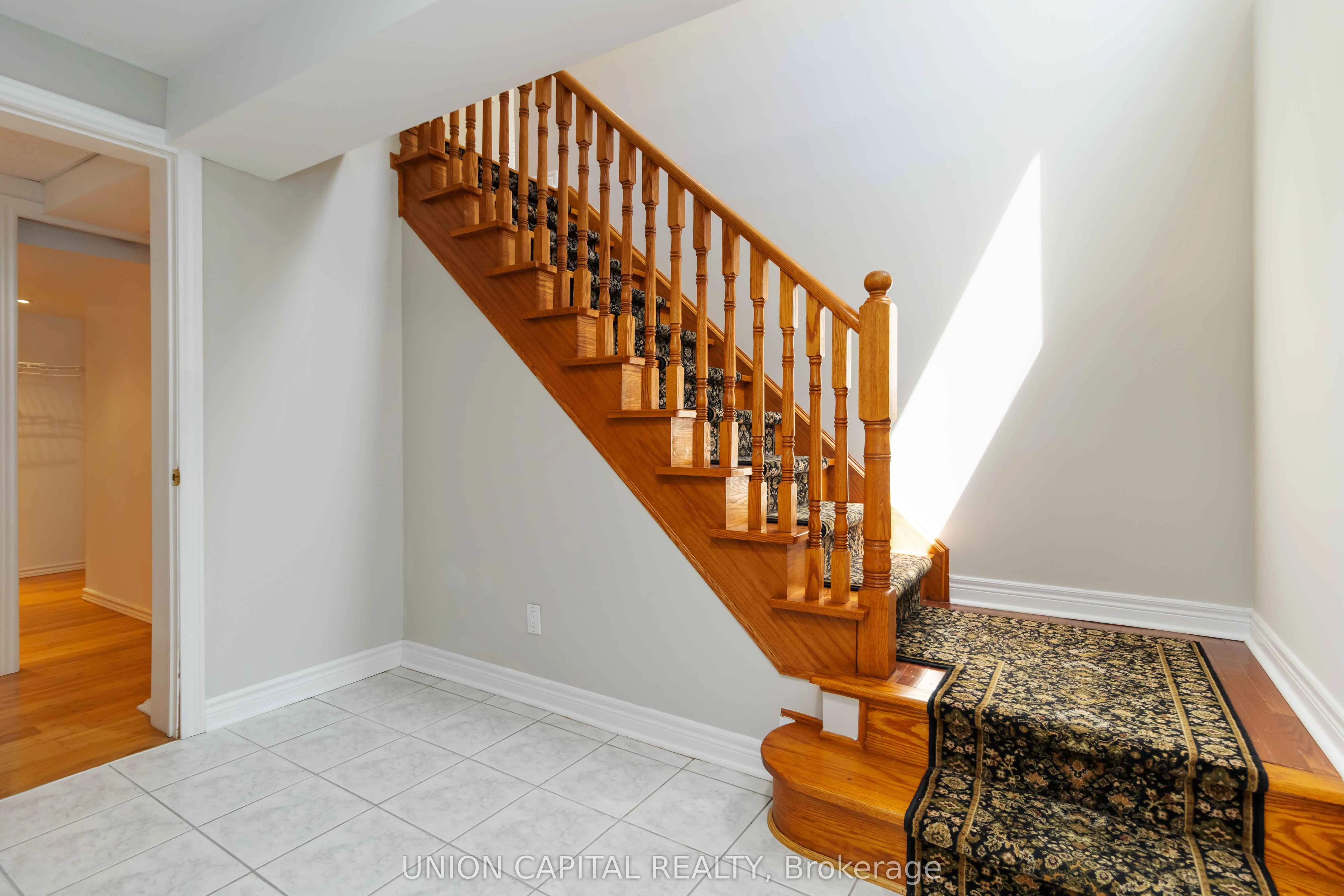 2805 Bushland Crescent