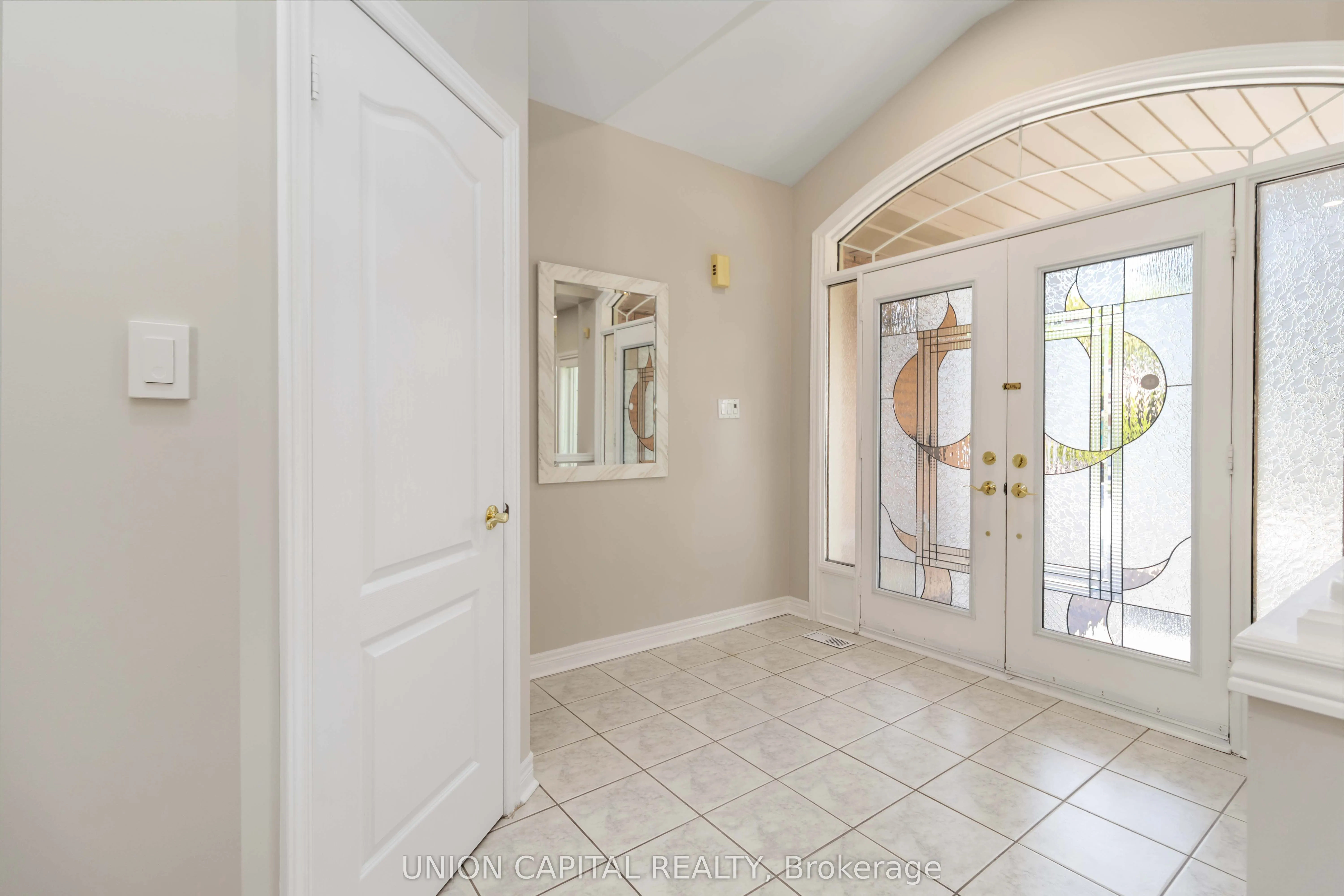 2805 Bushland Crescent