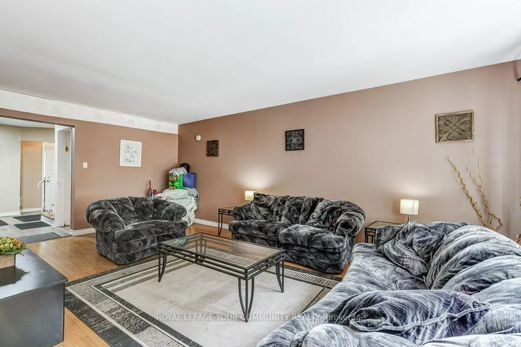 2290 Delkus Crescent