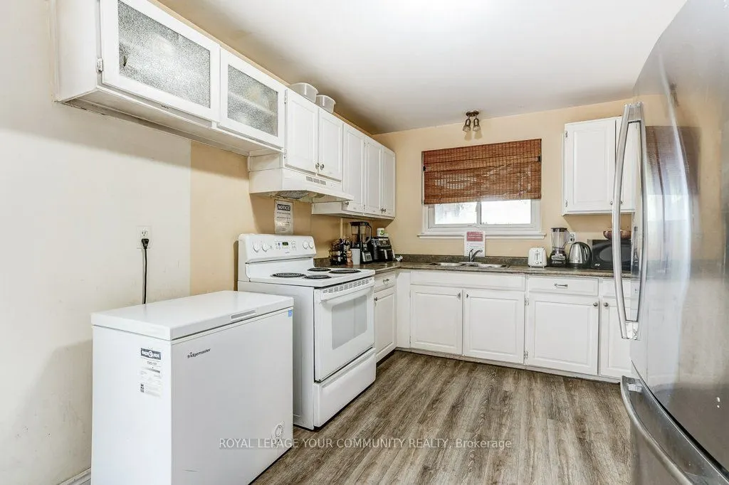 2290 Delkus Crescent