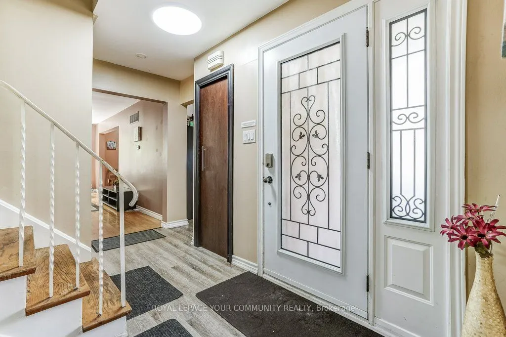 2290 Delkus Crescent