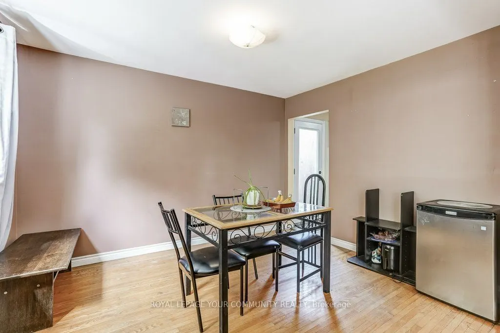 2290 Delkus Crescent