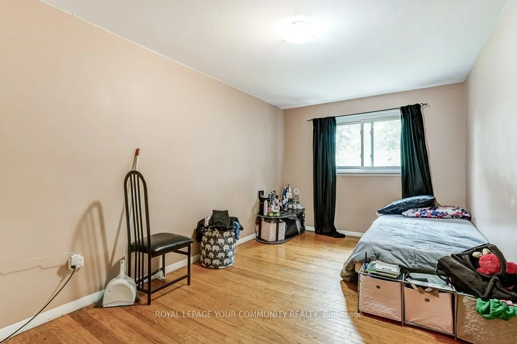 2290 Delkus Crescent