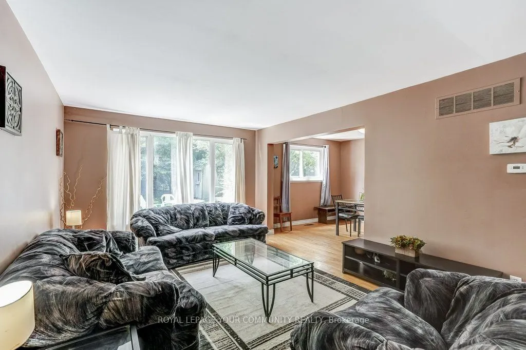 2290 Delkus Crescent