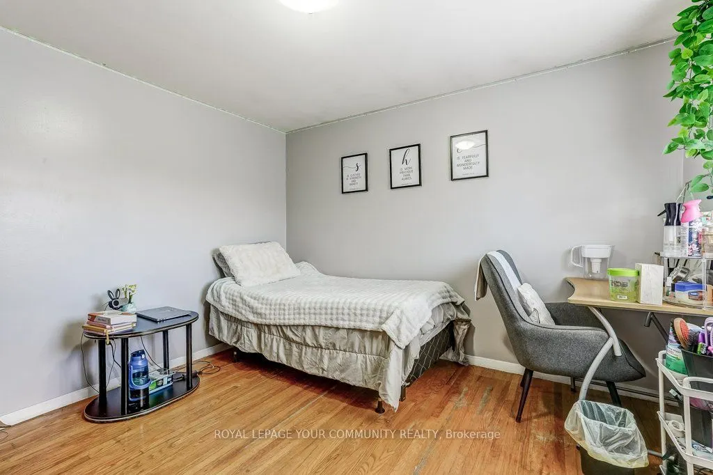 2290 Delkus Crescent