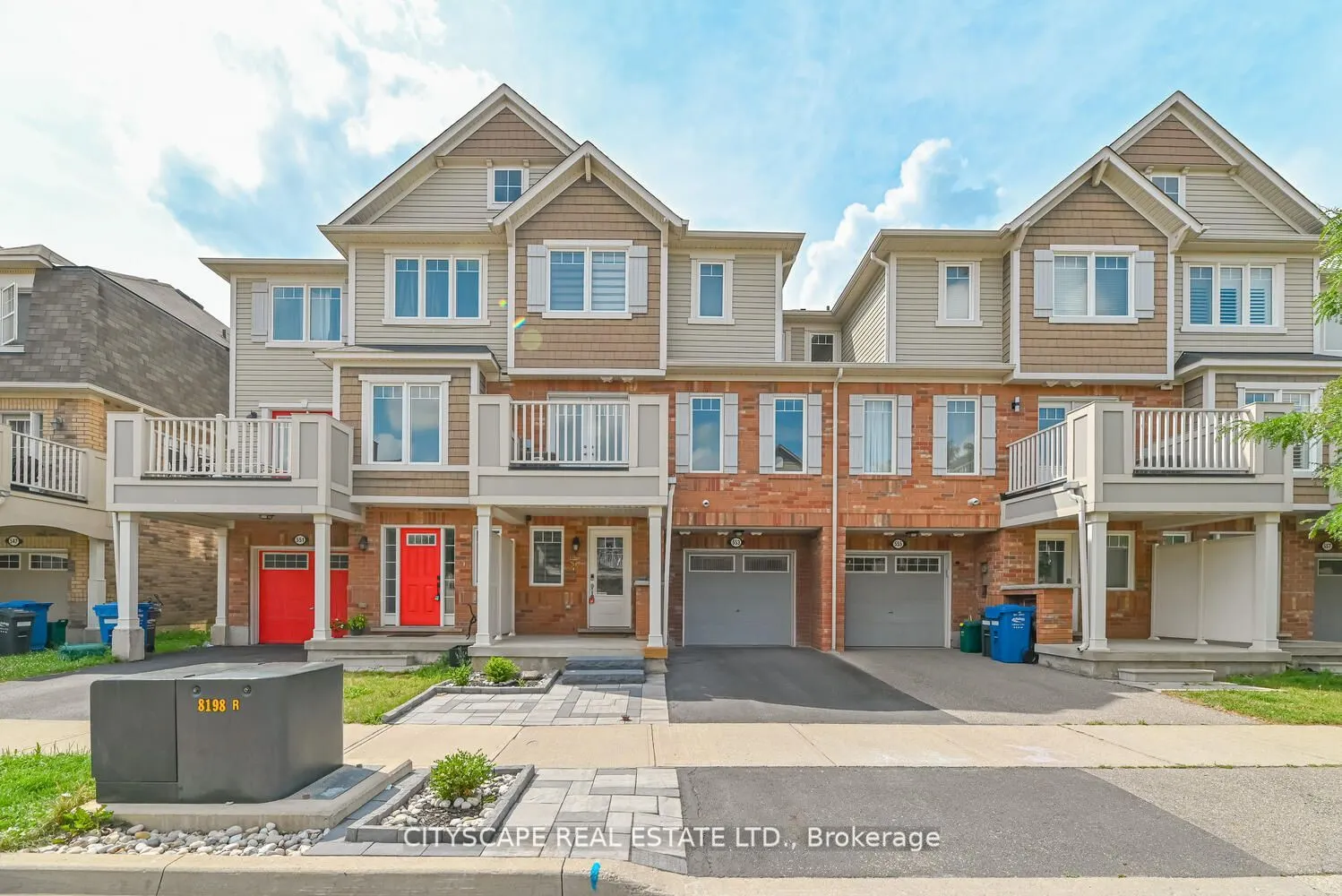 553 Pharo Point