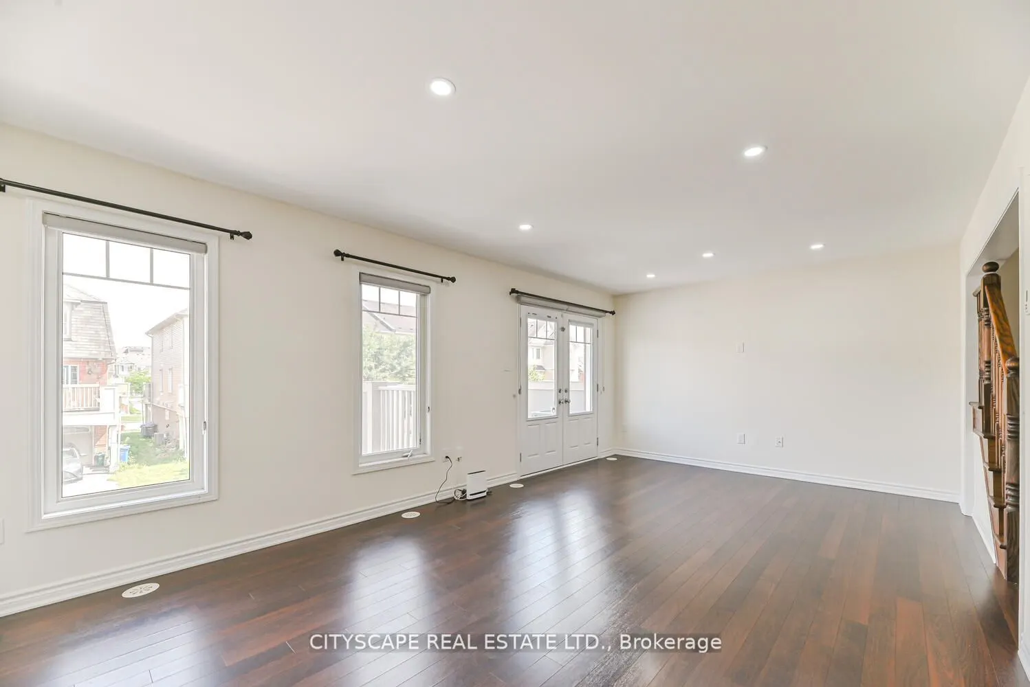 553 Pharo Point