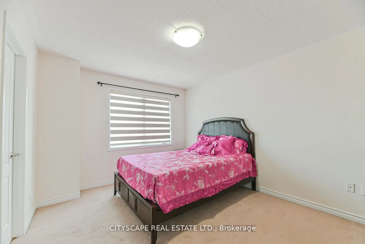 553 Pharo Point