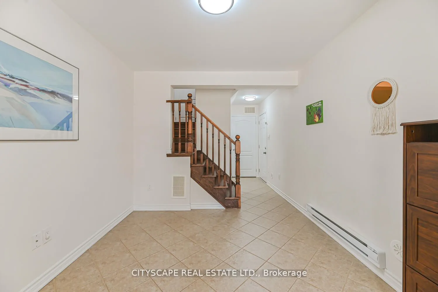 553 Pharo Point
