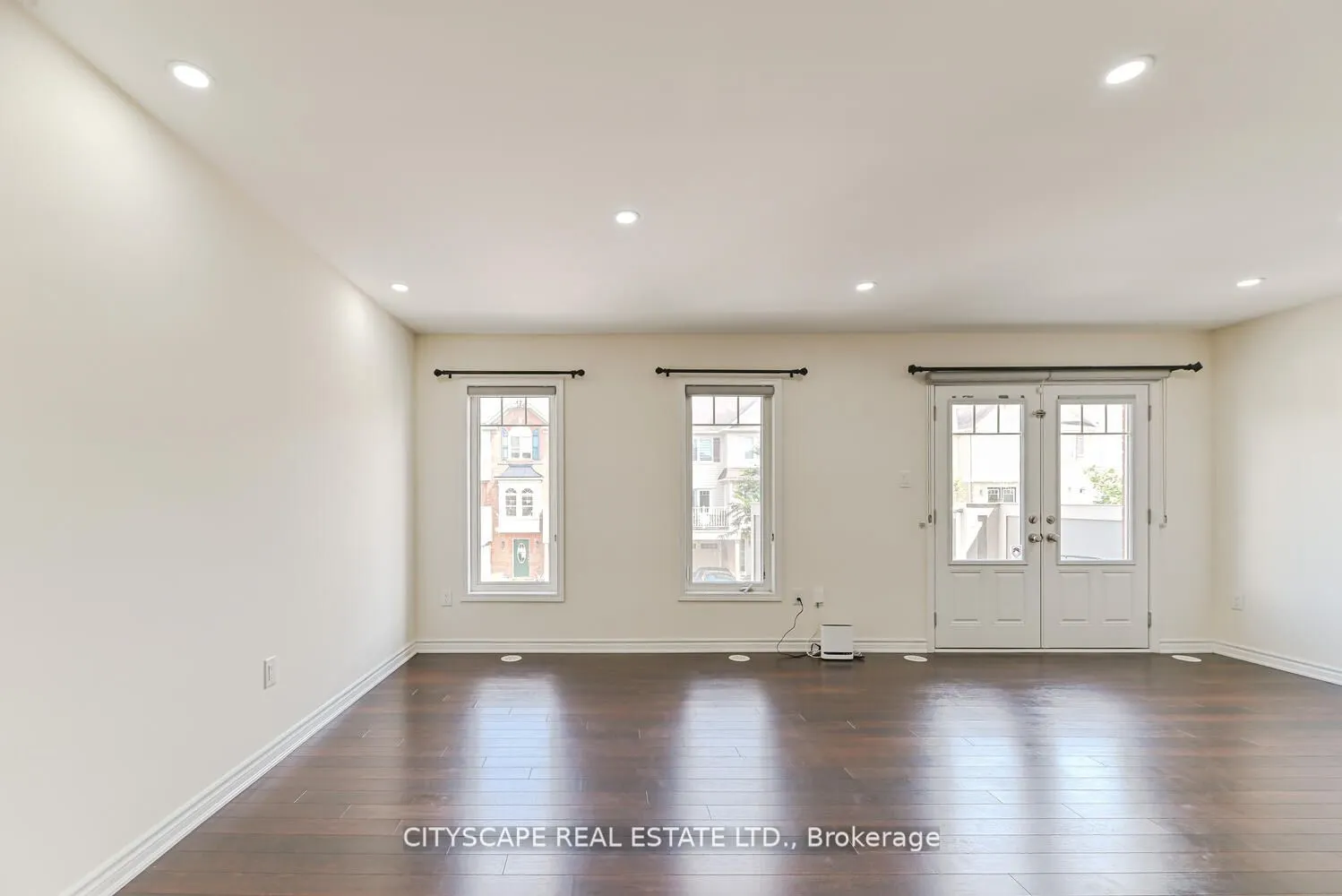 553 Pharo Point